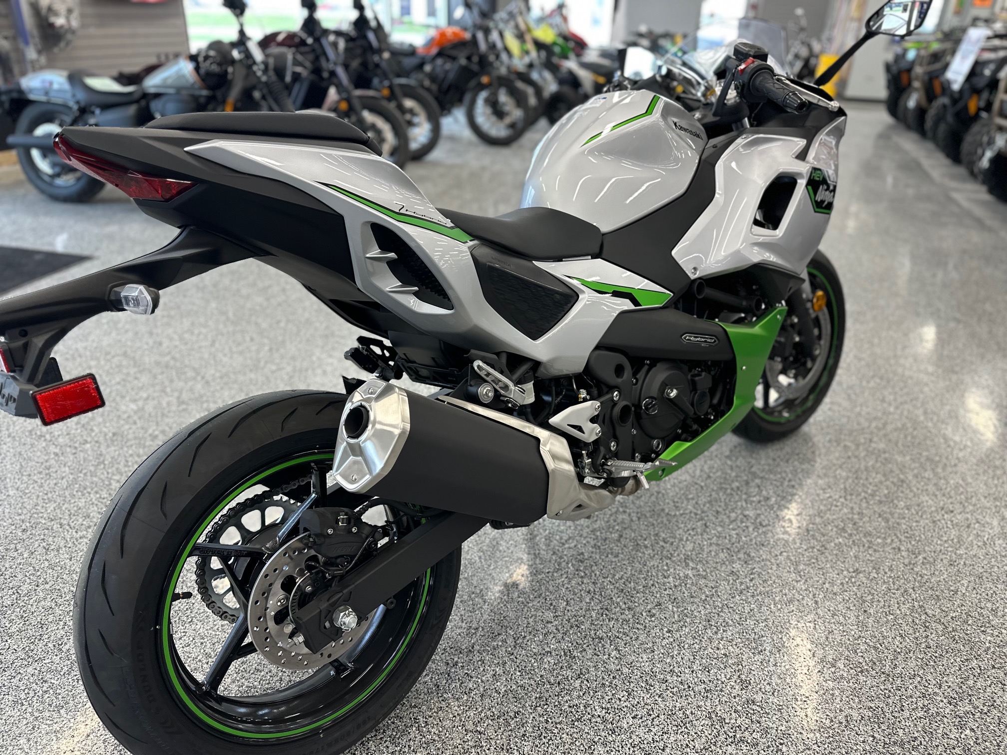 2024 Kawasaki Ninja 7 Hybrid ABS - Photo 16