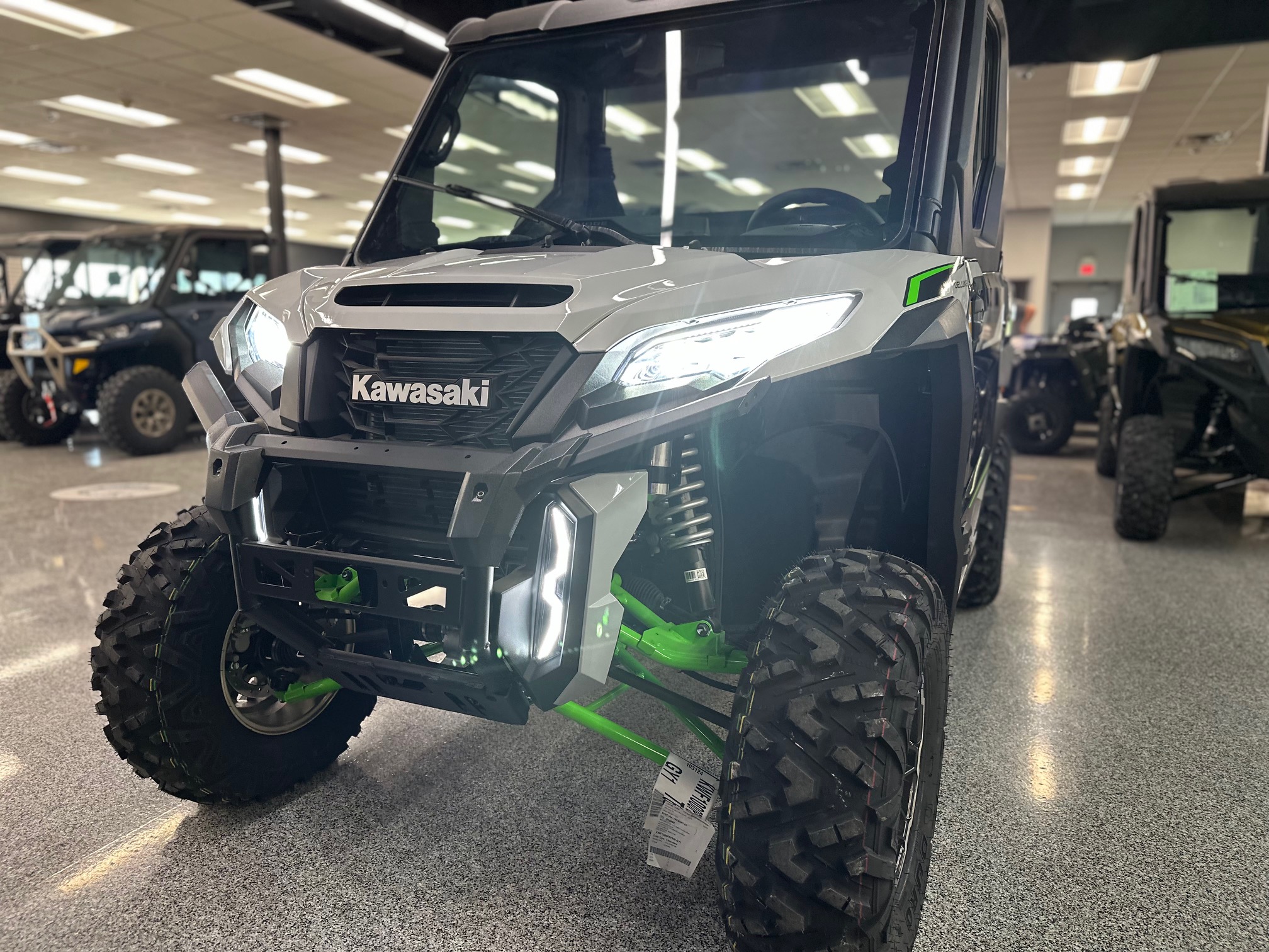 2025 Kawasaki RIDGE XR Deluxe HVAC - Photo 4