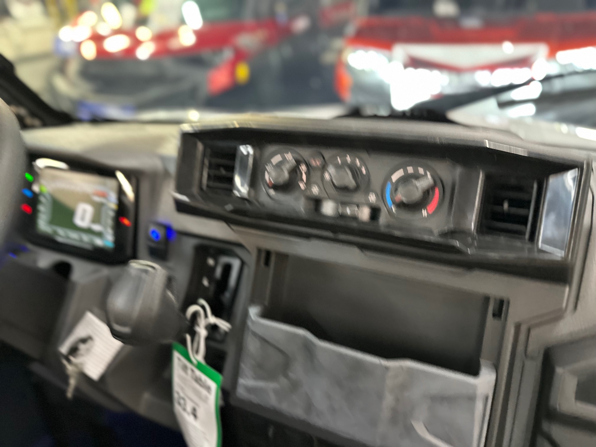 2025 Kawasaki RIDGE XR Deluxe HVAC - Photo 13