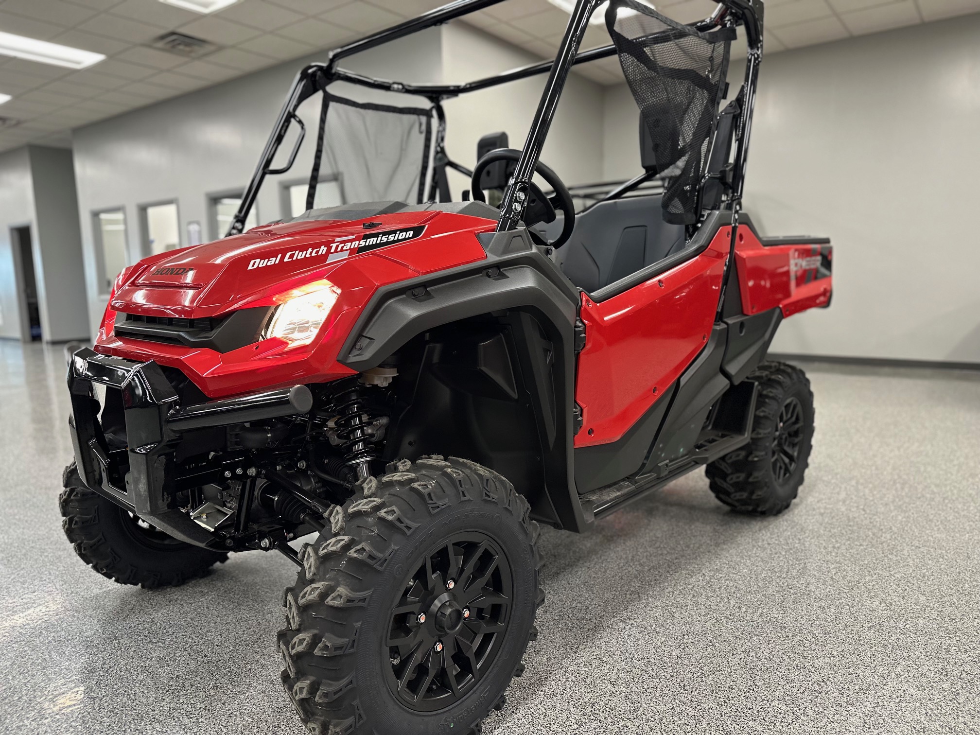2025 Honda Pioneer 1000 Deluxe - Photo 6