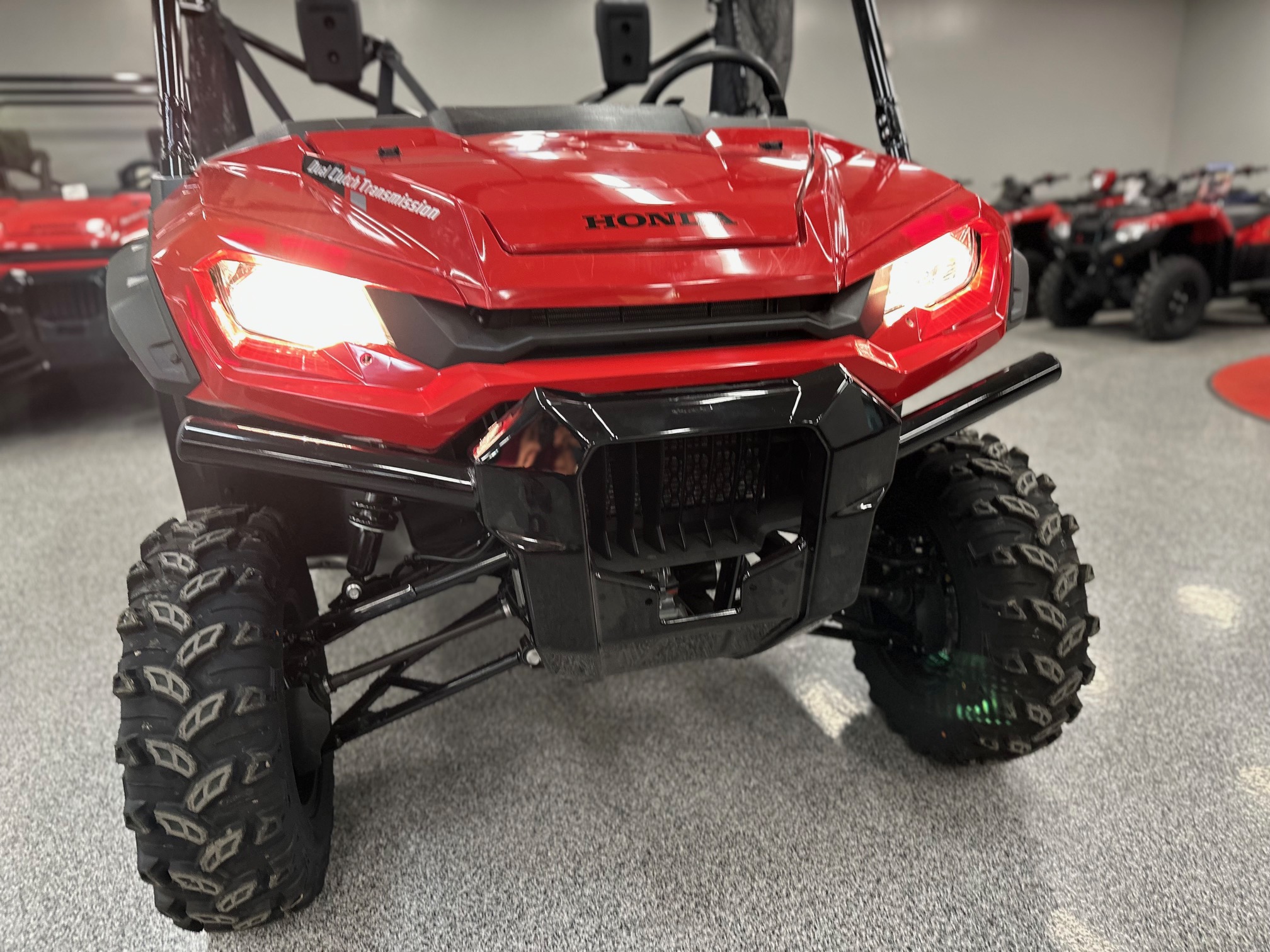 2025 Honda Pioneer 1000 Deluxe - Photo 4