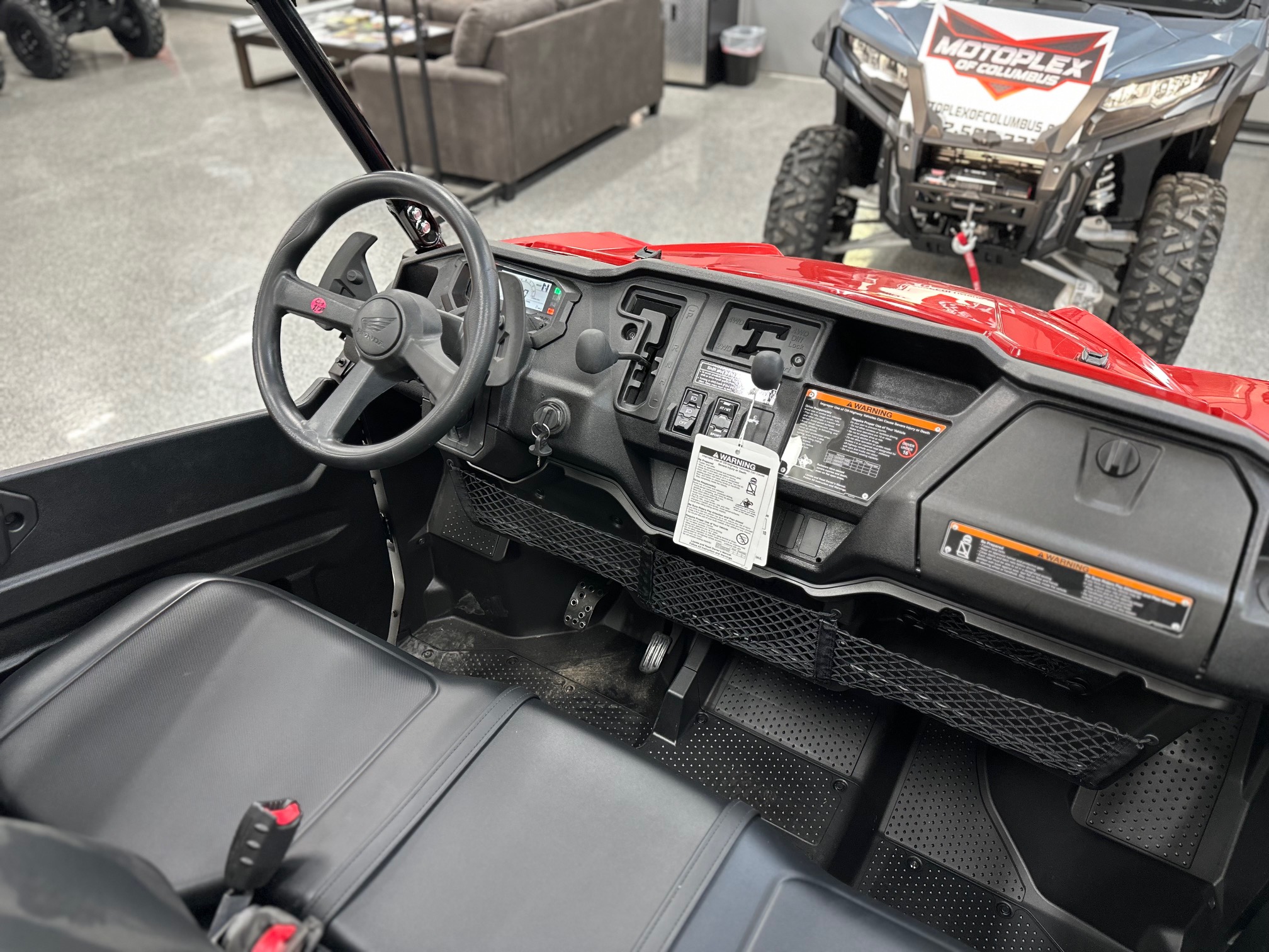 2025 Honda Pioneer 1000 Deluxe - Photo 11