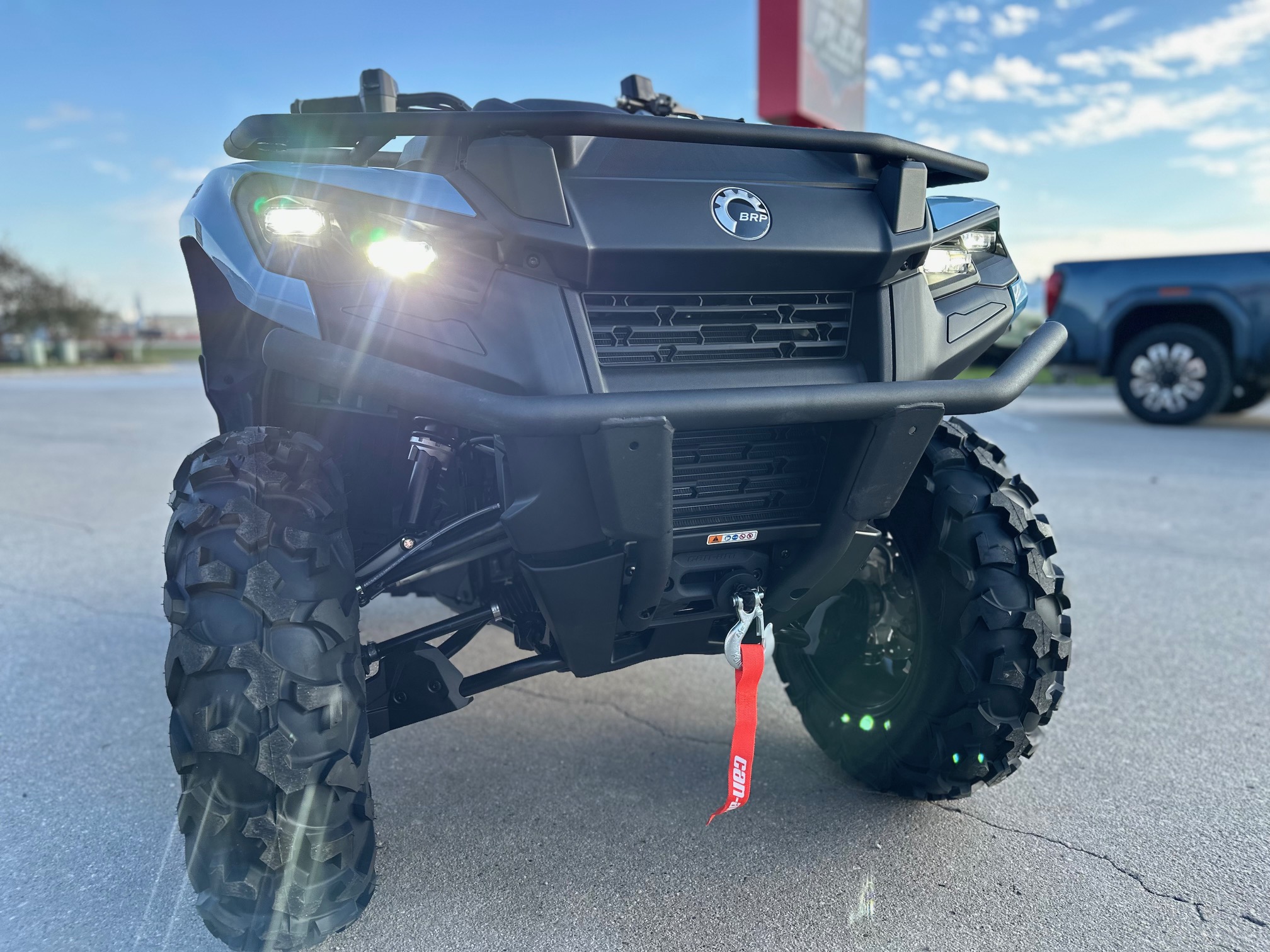 2026 Can-Am Outlander XT 700 - Photo 8