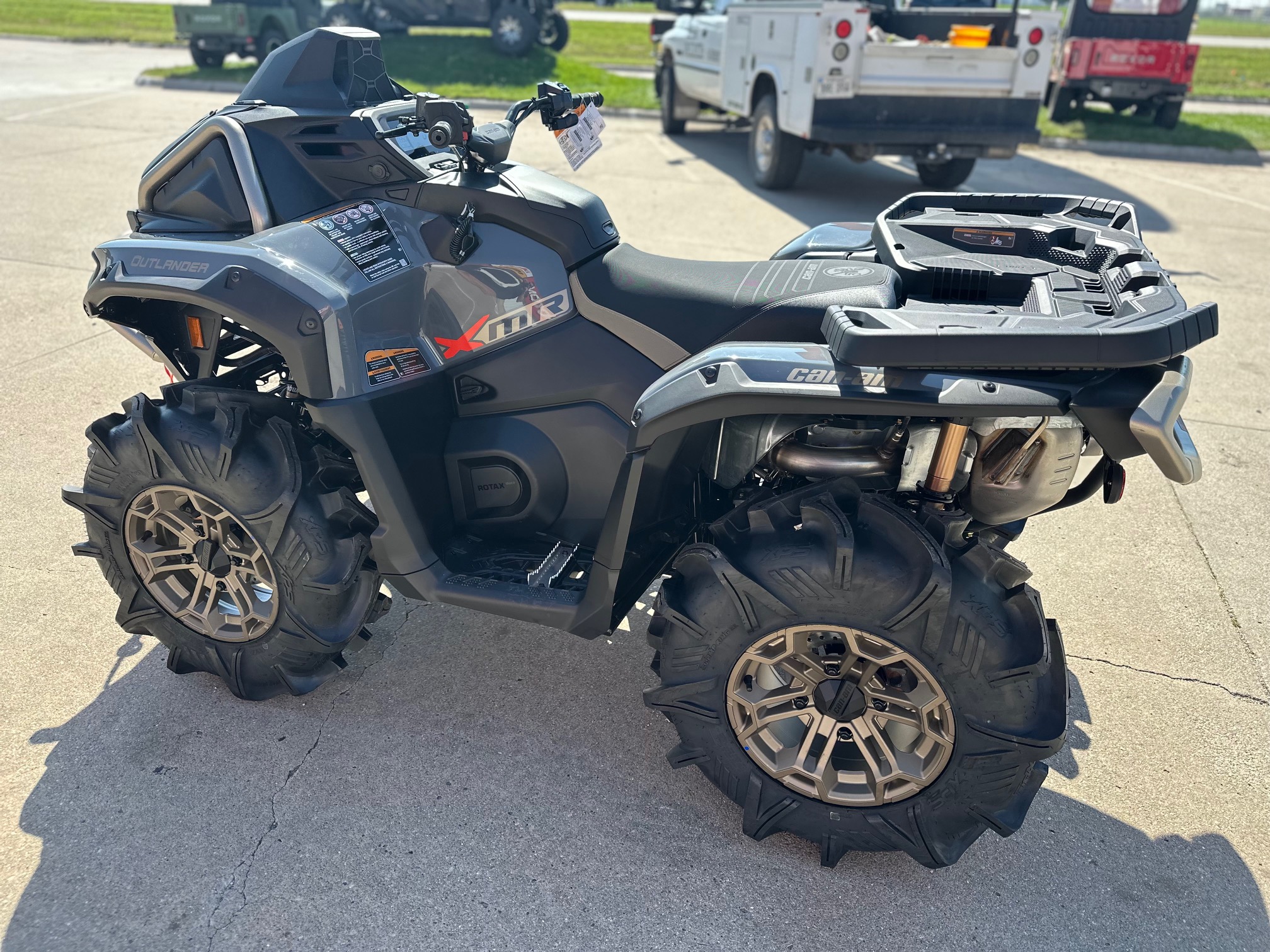 2026 Can-Am Outlander X MR 850 - Photo 8