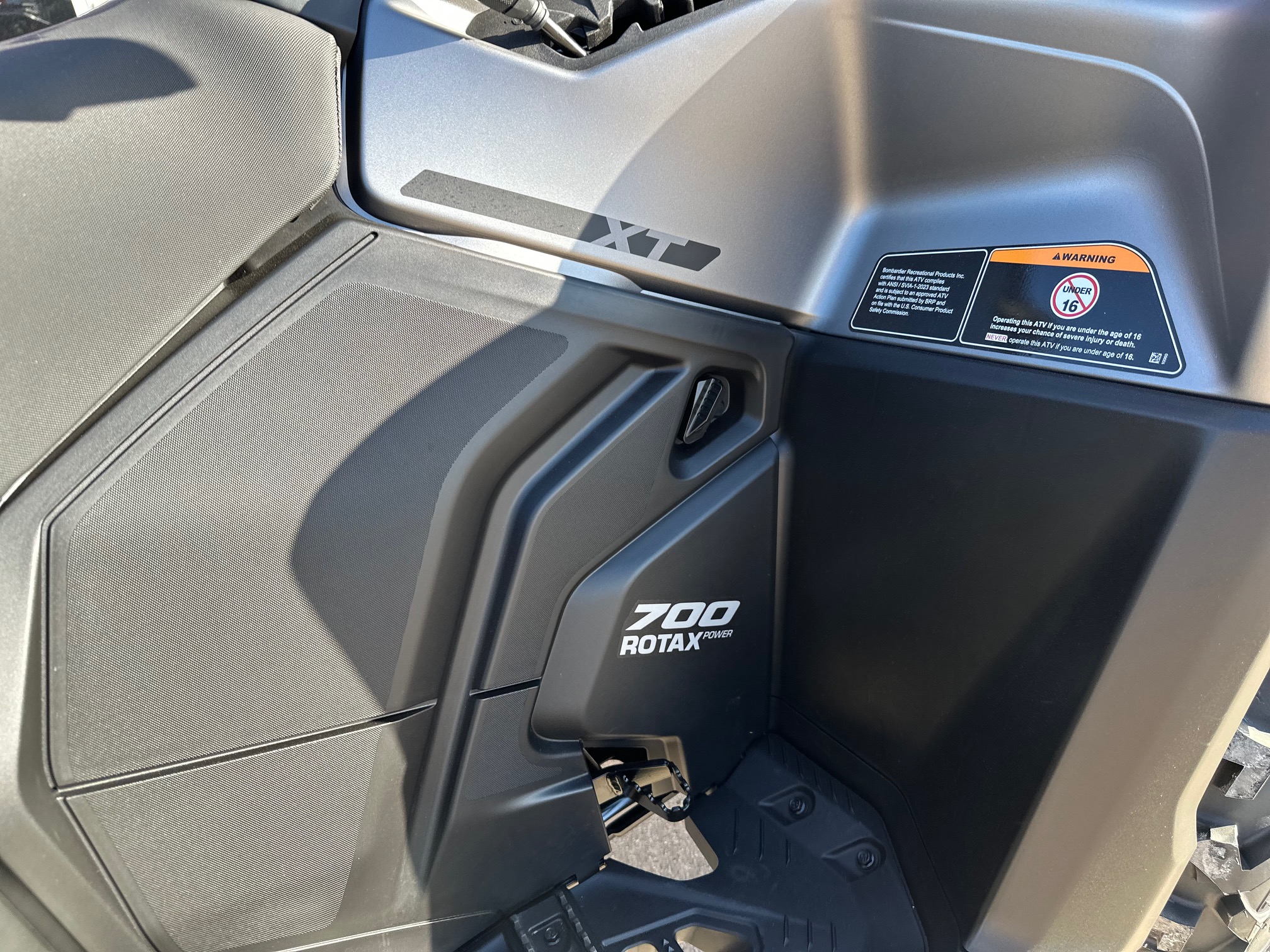 2026 Can-Am Outlander XT 700 - Photo 10