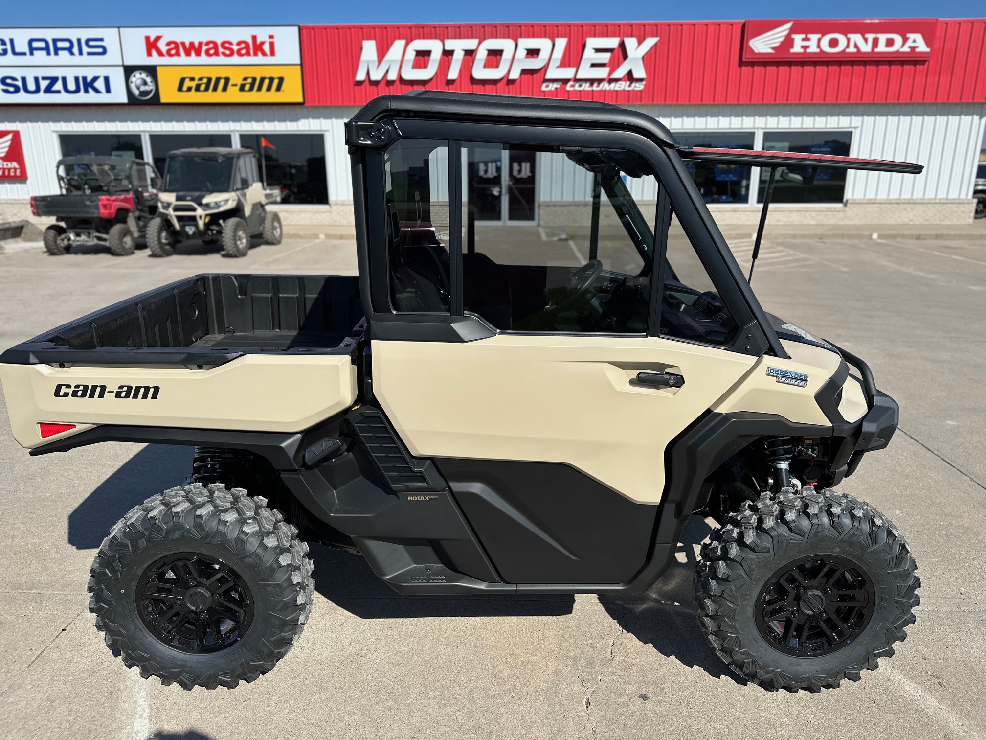 2026 Can-Am Defender Limited HD11 - Photo 2
