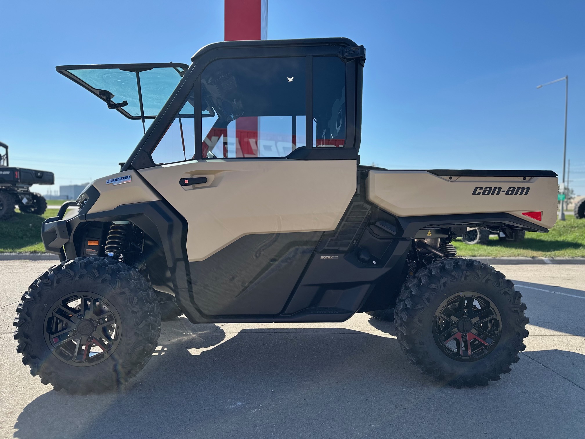 2026 Can-Am Defender Limited HD11 - Photo 8