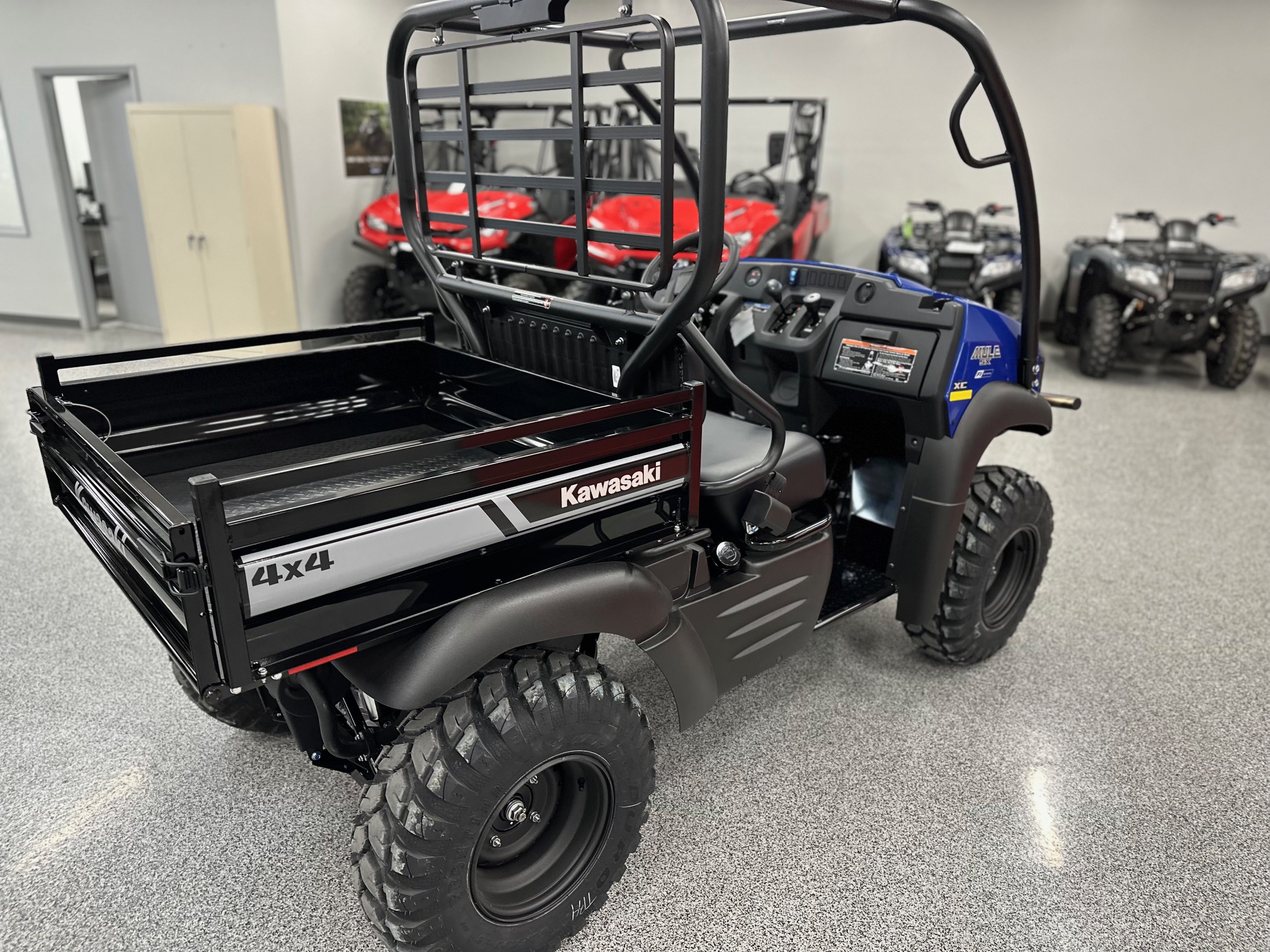 2026 Kawasaki MULE SX 4x4 XC - Photo 9