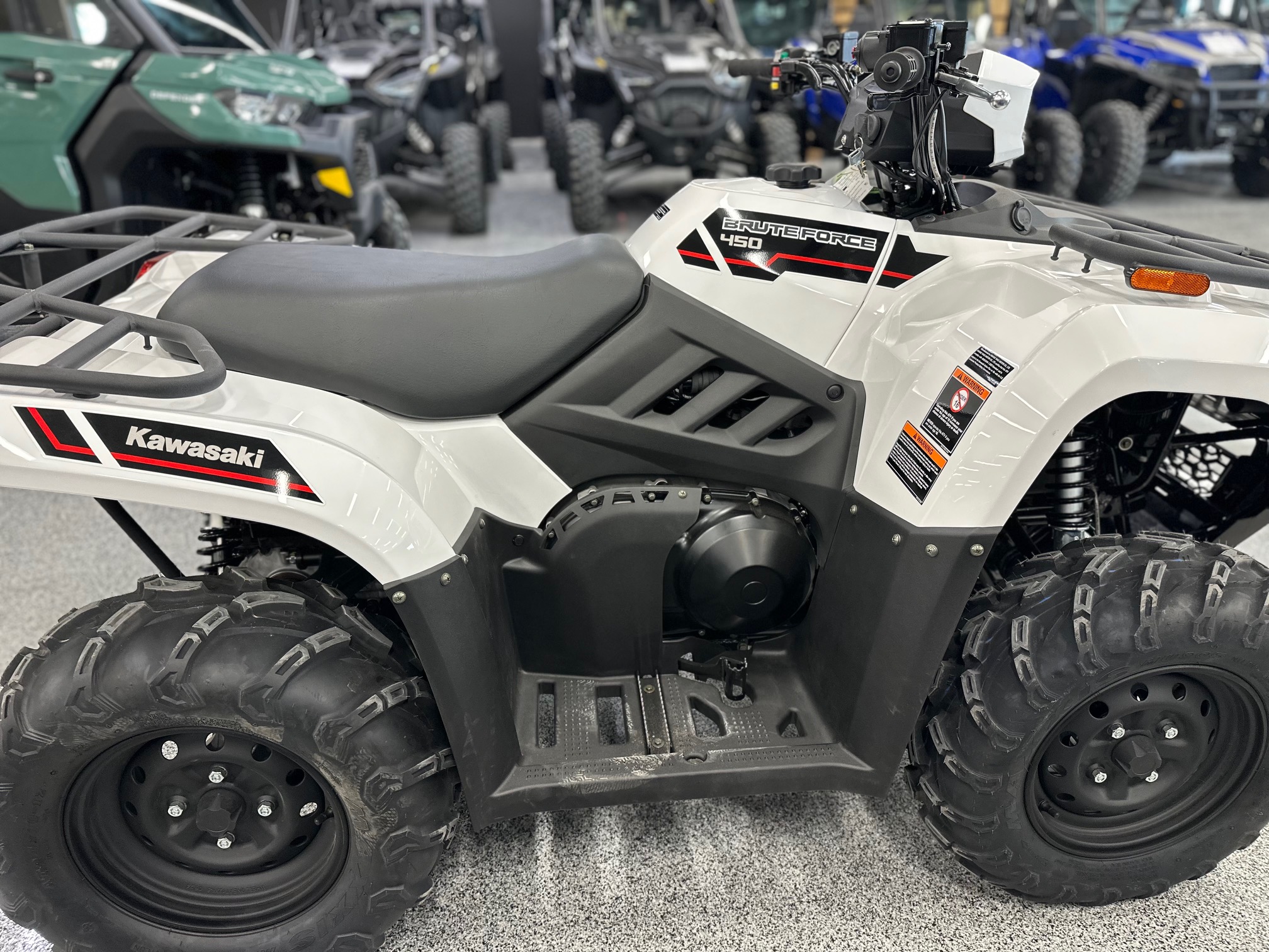 2025 Kawasaki Brute Force 450 4x4 - Photo 2
