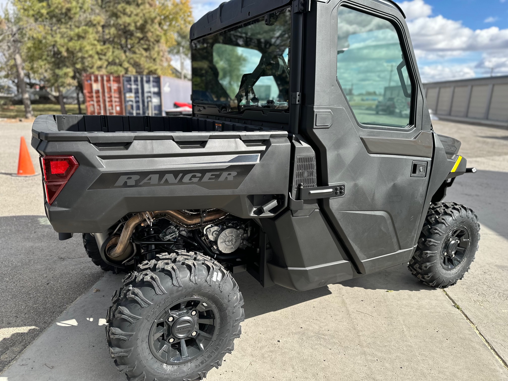 2026 Polaris Ranger 1000 Premium CAB & HEAT / SPECIAL EDITION - Photo 10
