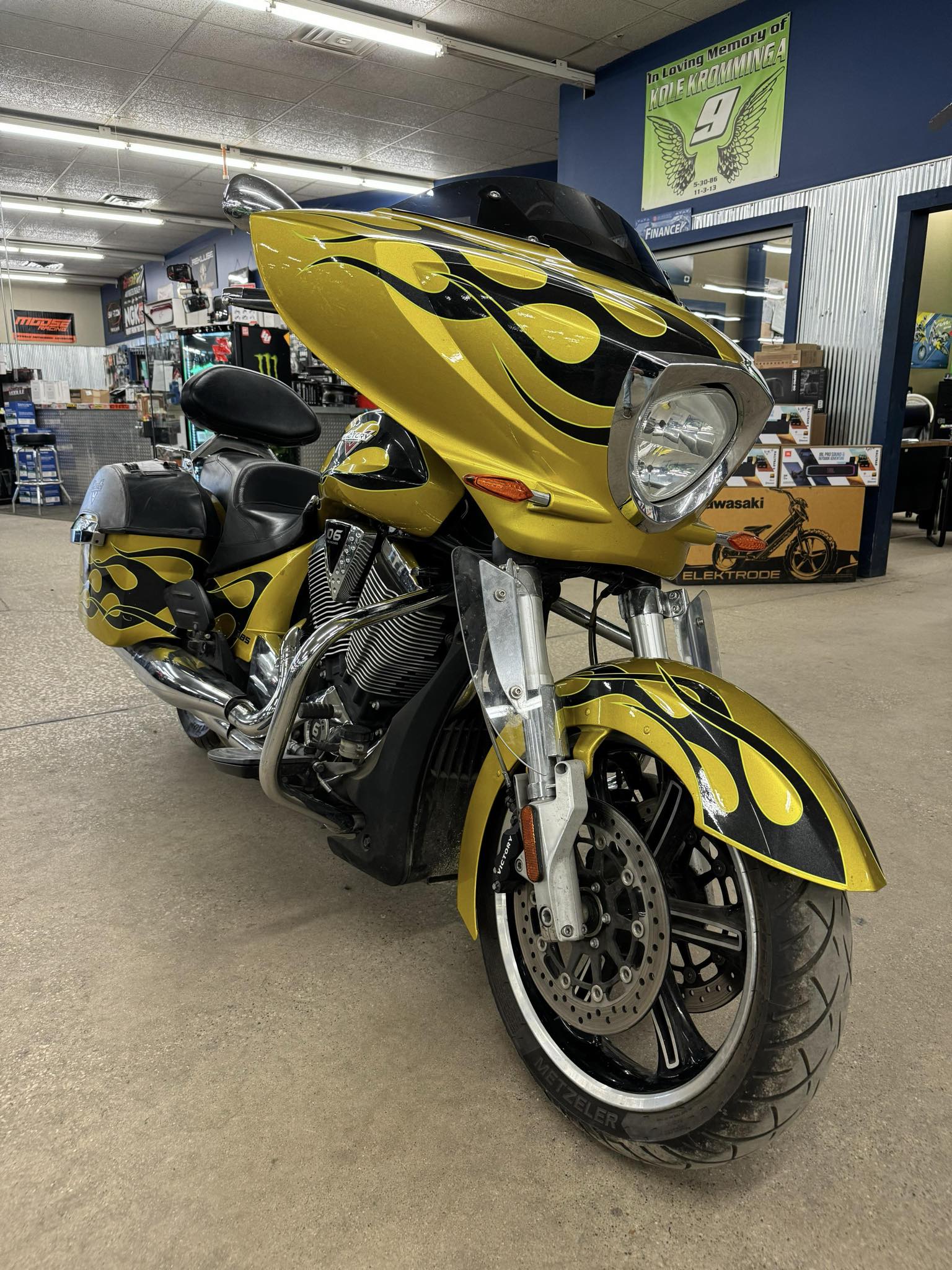 2014 Victory Motorcycles Cross Country - Photo 5