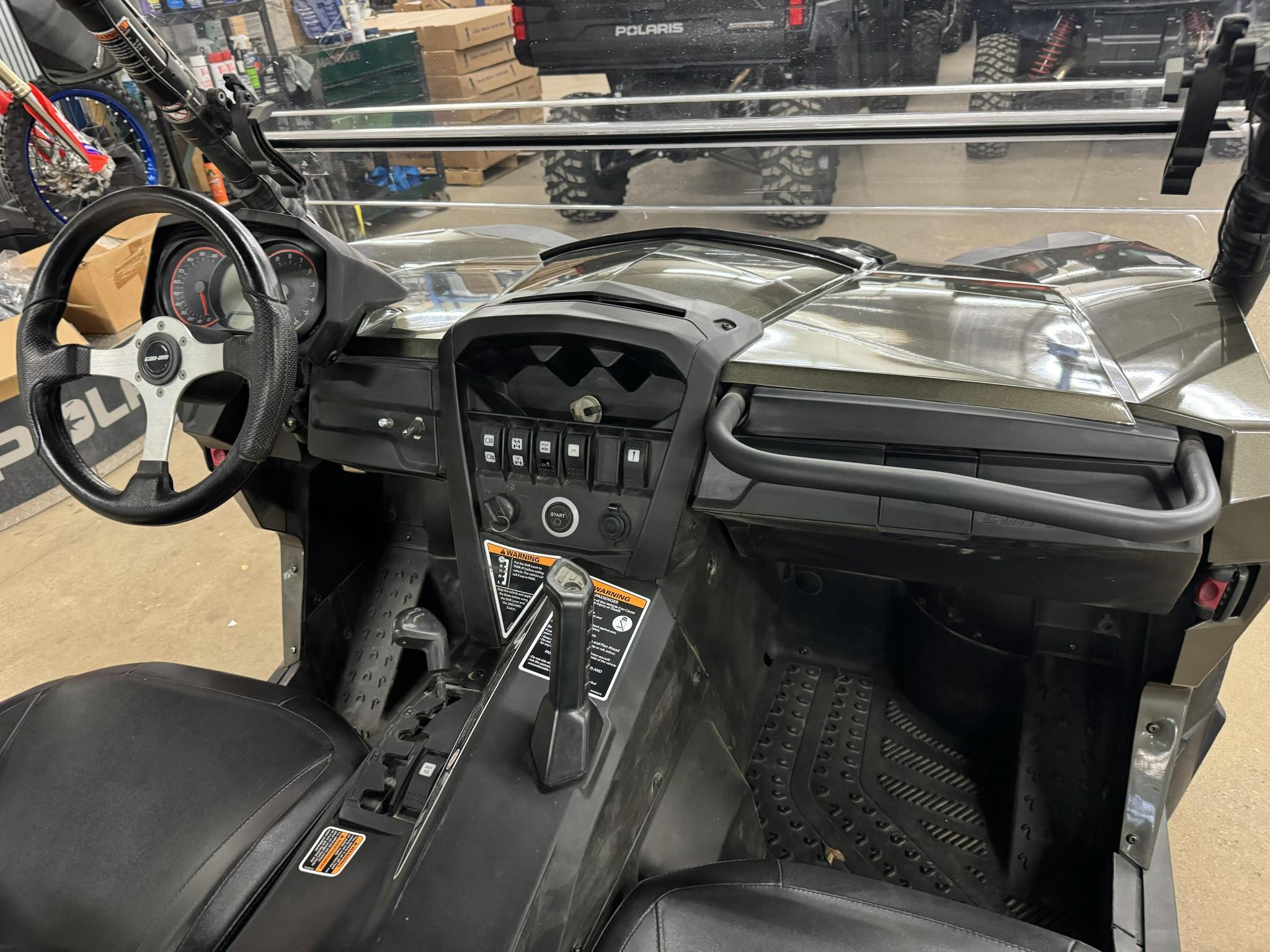 2020 Can-Am Commander DPS 800R - Photo 7