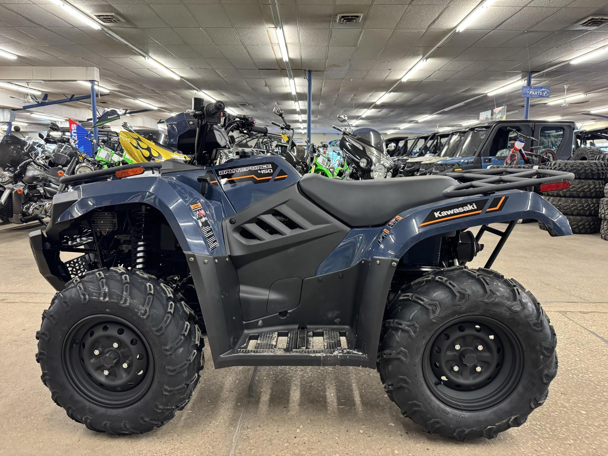 2025 Kawasaki Brute Force 450 4X4 - Photo 7