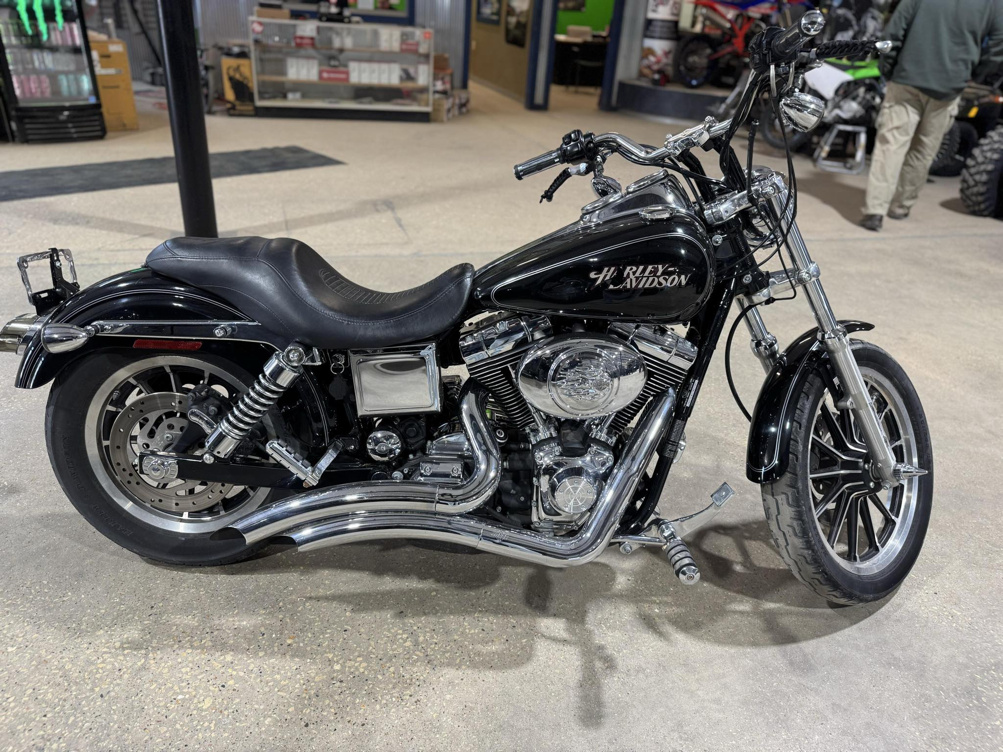 2005 Harley-Davidson® Dyna LowRider - Photo 2