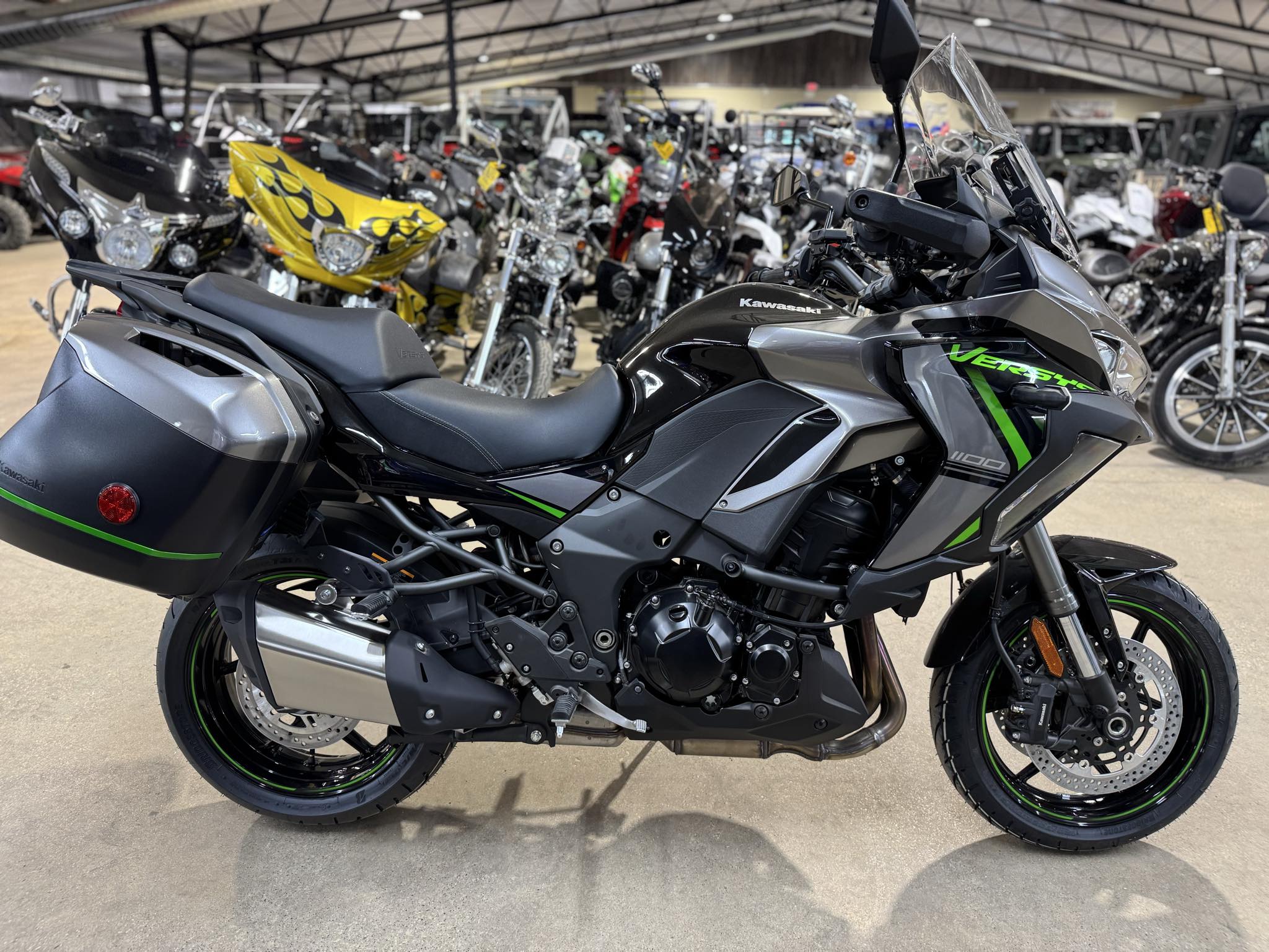 2025 Kawasaki Versys 1100 SE LT ABS - Photo 2