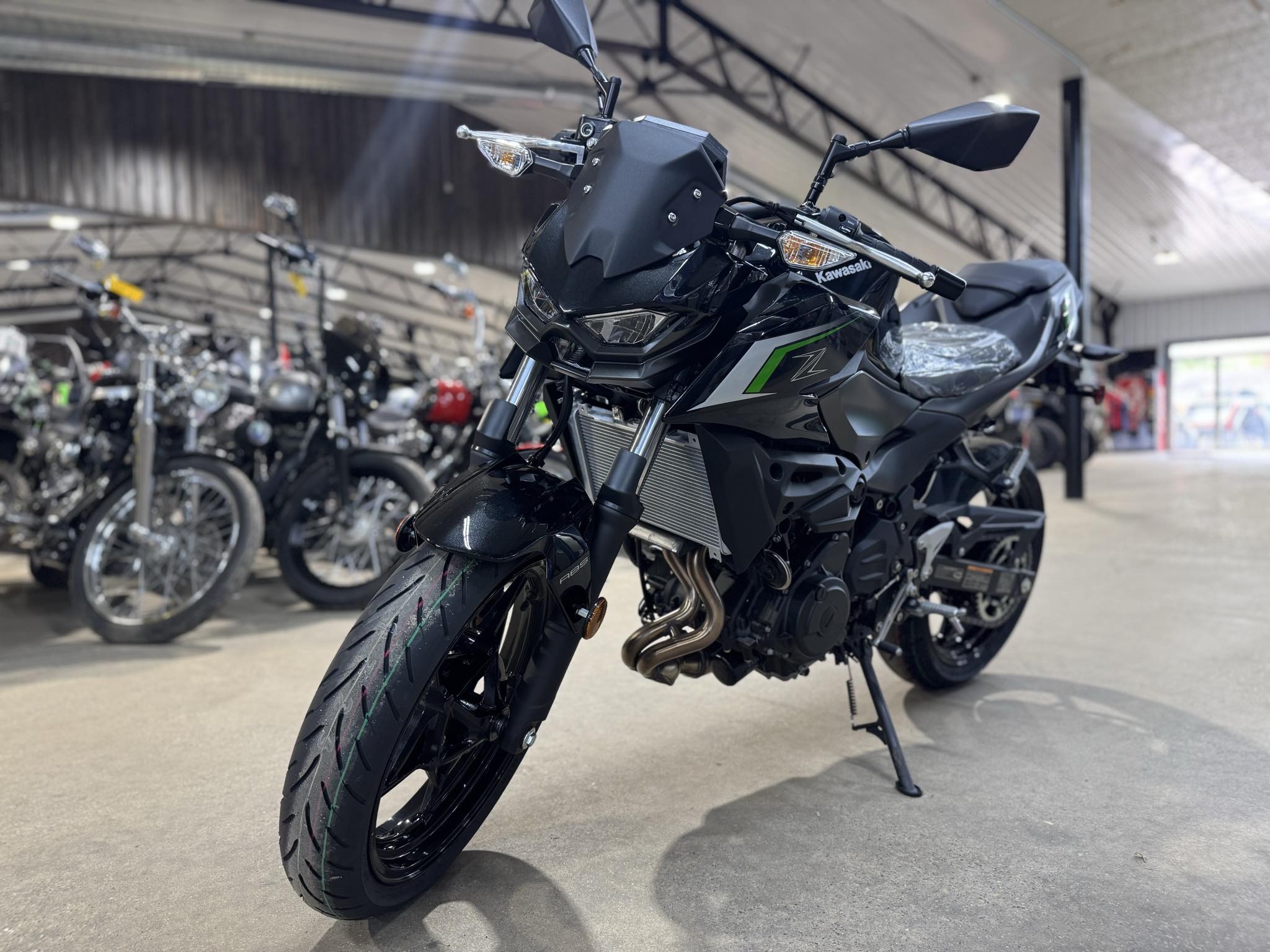2025 Kawasaki Z500 ABS - Photo 3