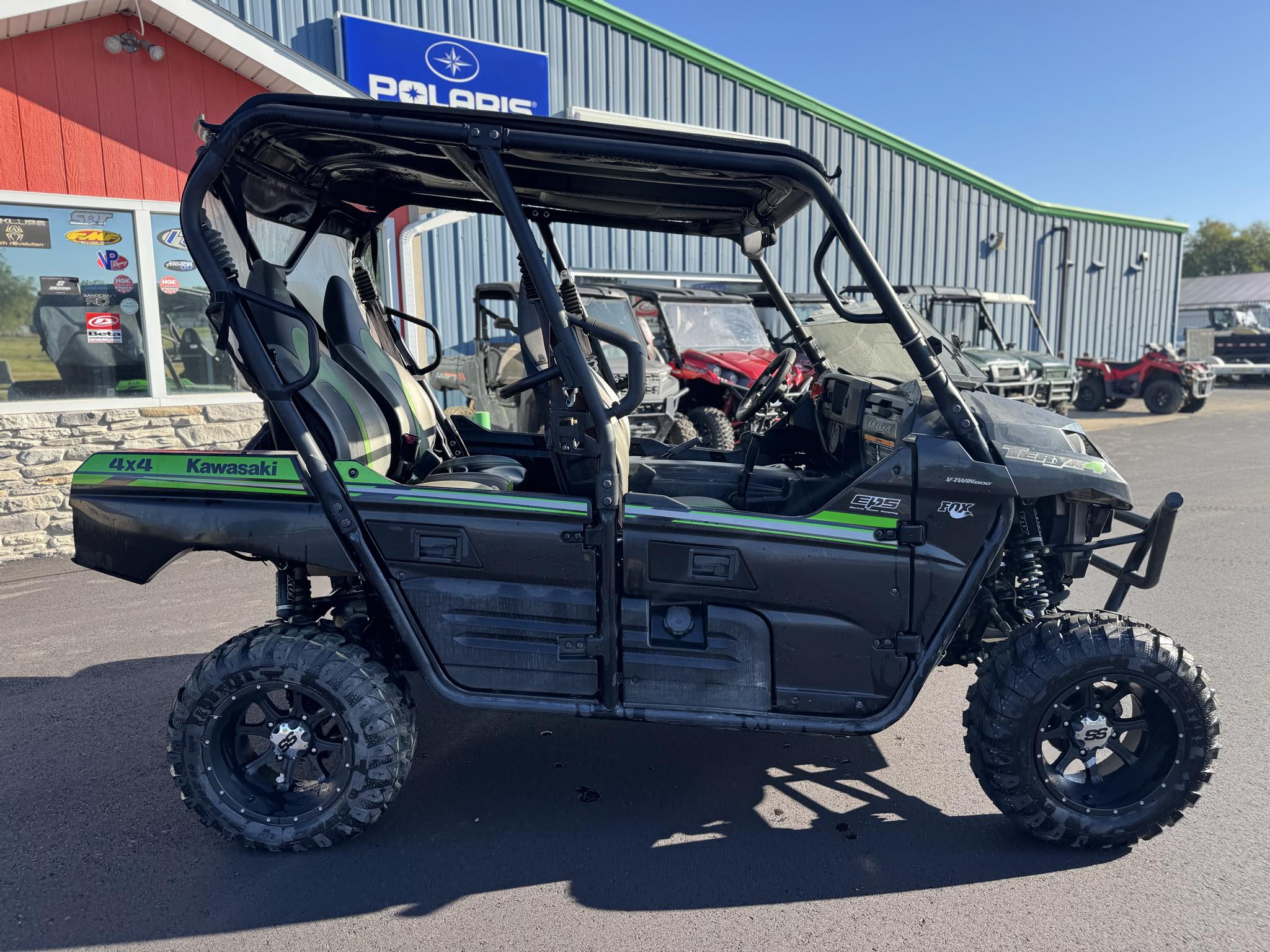 2017 Kawasaki Teryx 4 - Photo 3