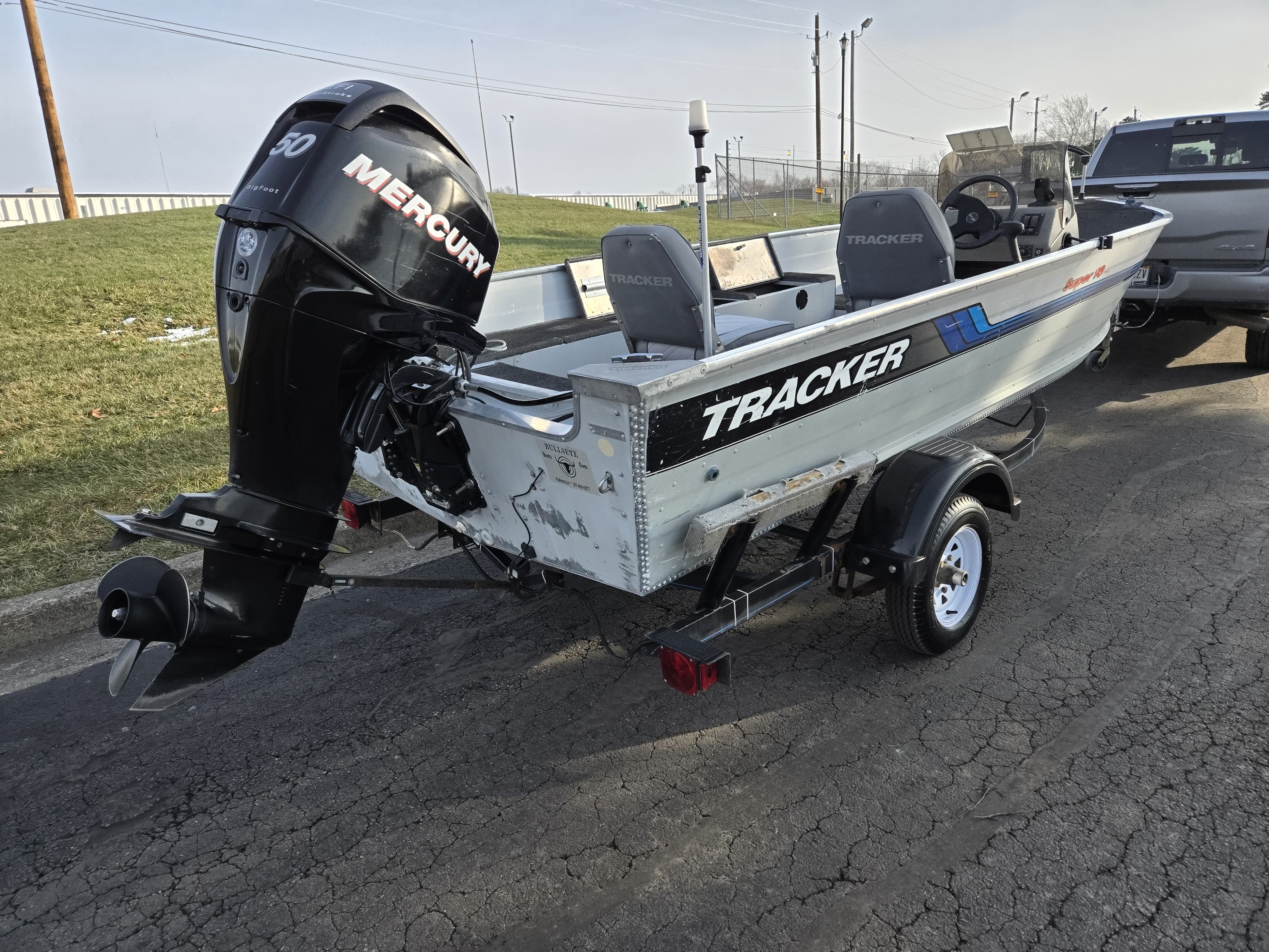 PRO 170 | 16ft. 8in. Mod V Bass Boat | TRACKER Boats, image size:4000x3000