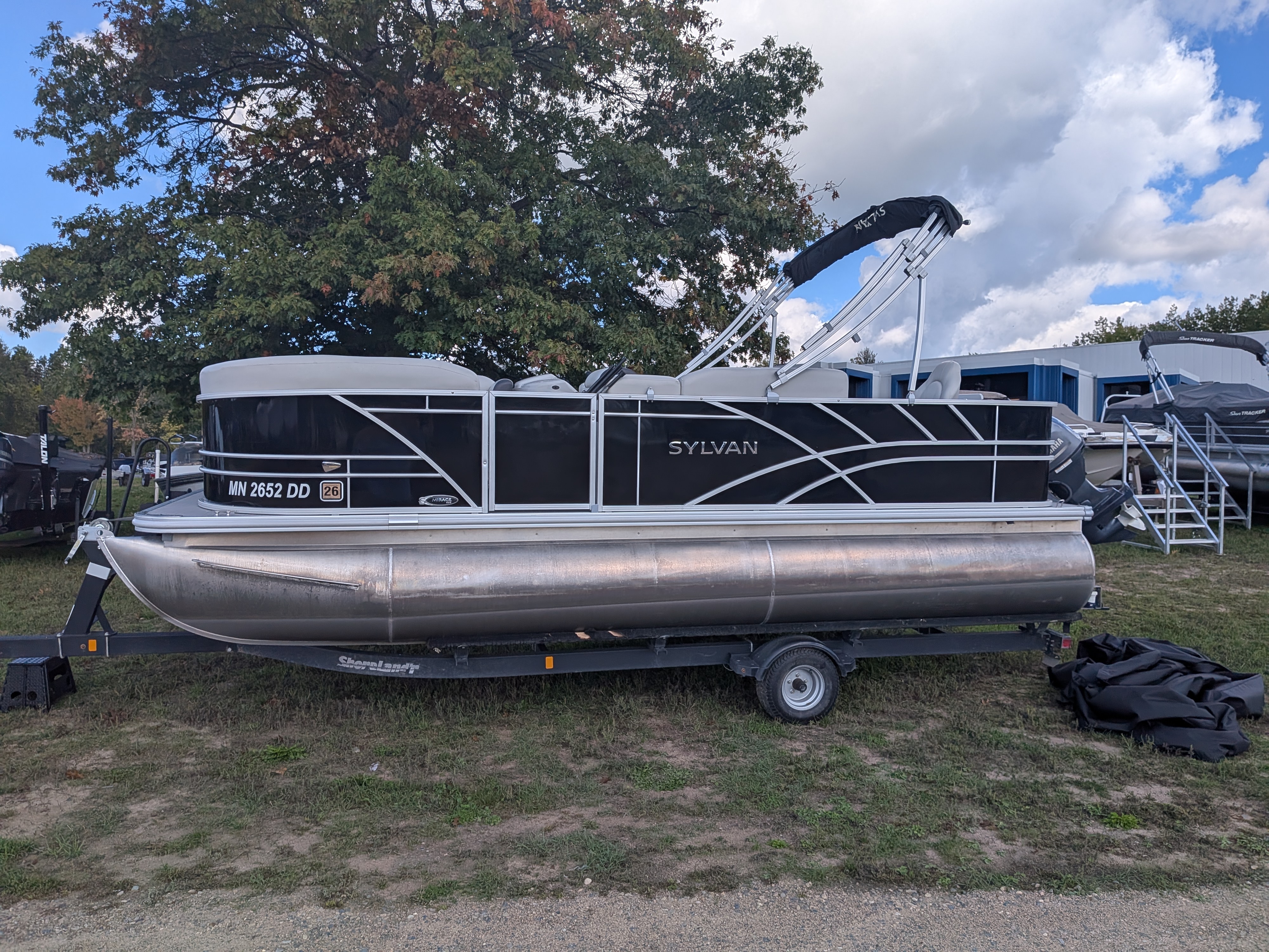 2025 Sylvan MIRAGE 820 PARTY FISH (2025 RENTAL) - Photo 9