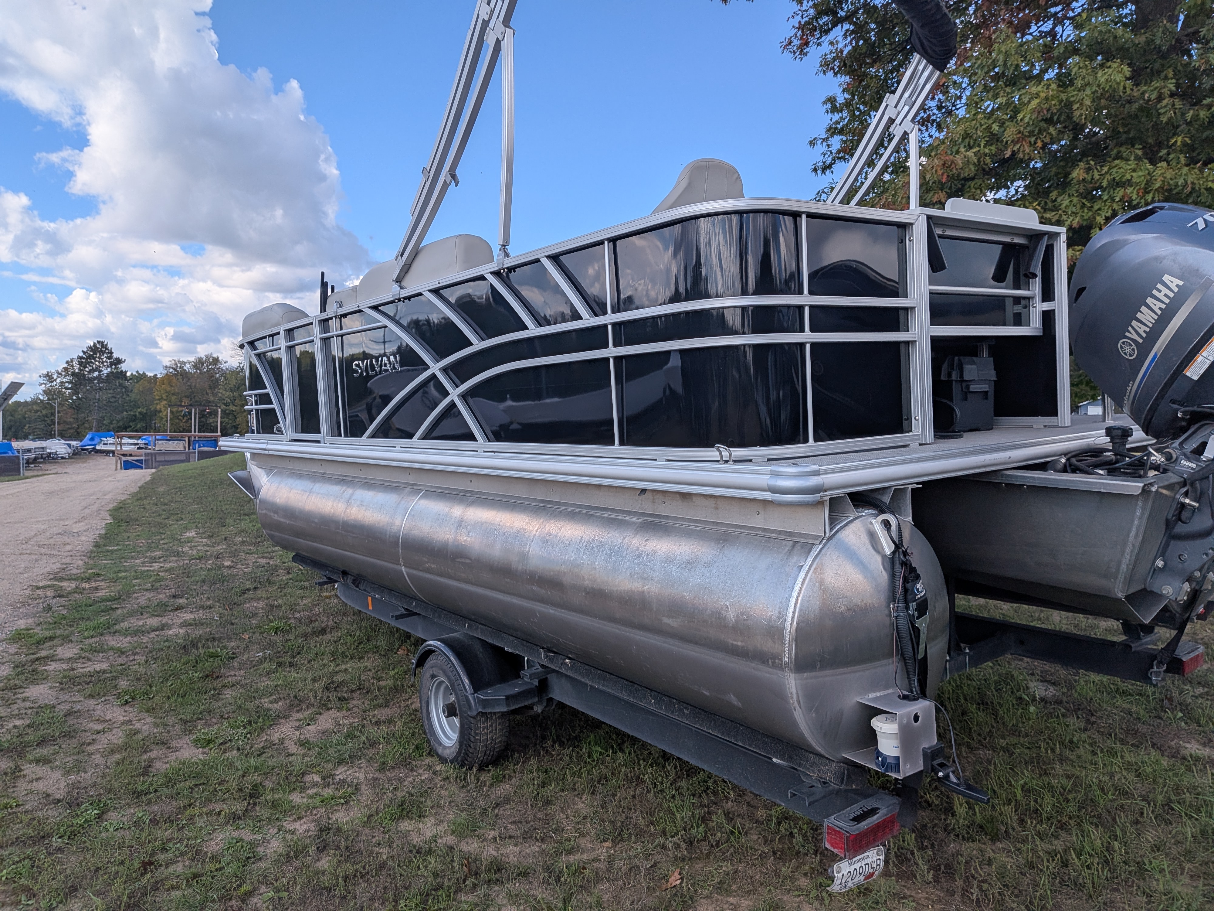 2025 Sylvan MIRAGE 820 PARTY FISH (2025 RENTAL) - Photo 10