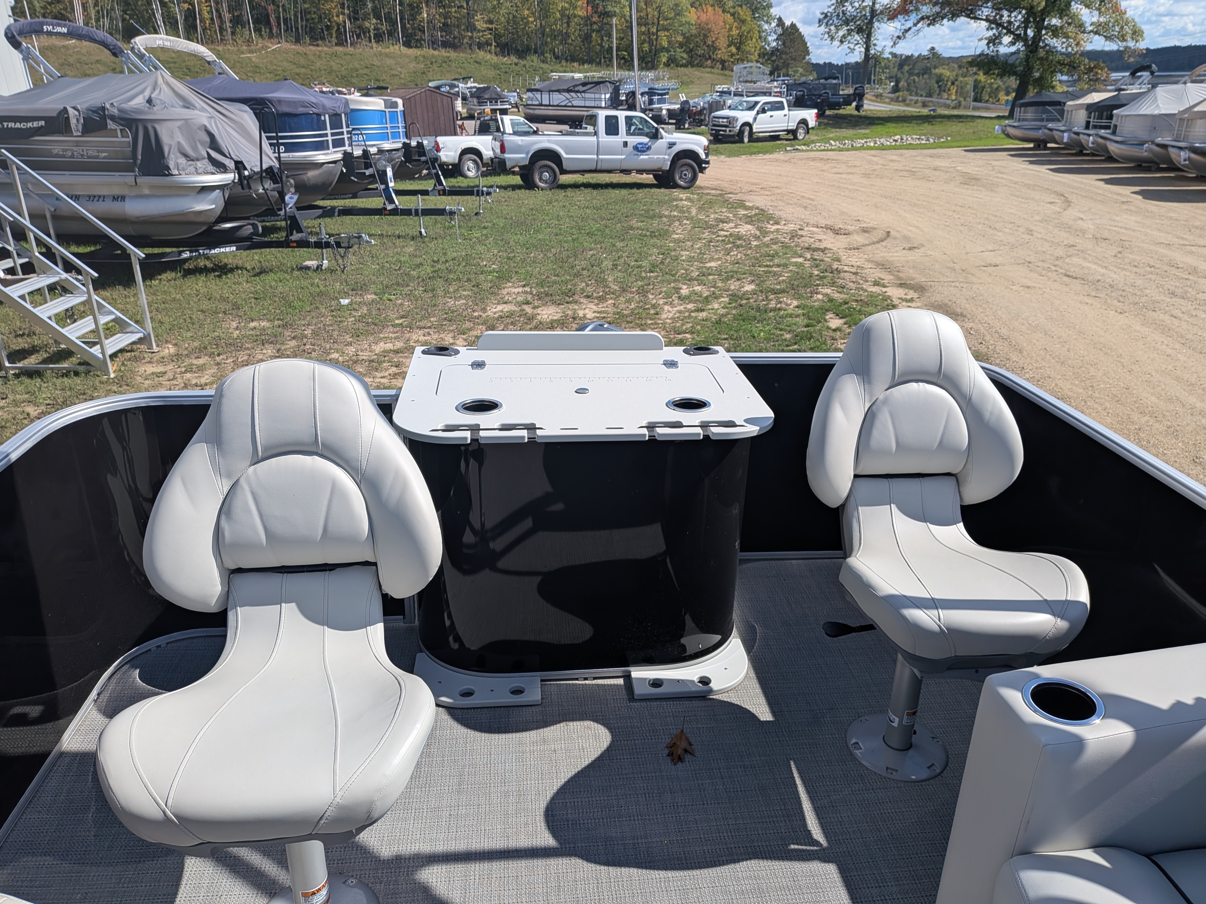 2025 Sylvan MIRAGE 820 PARTY FISH (2025 RENTAL) - Photo 17