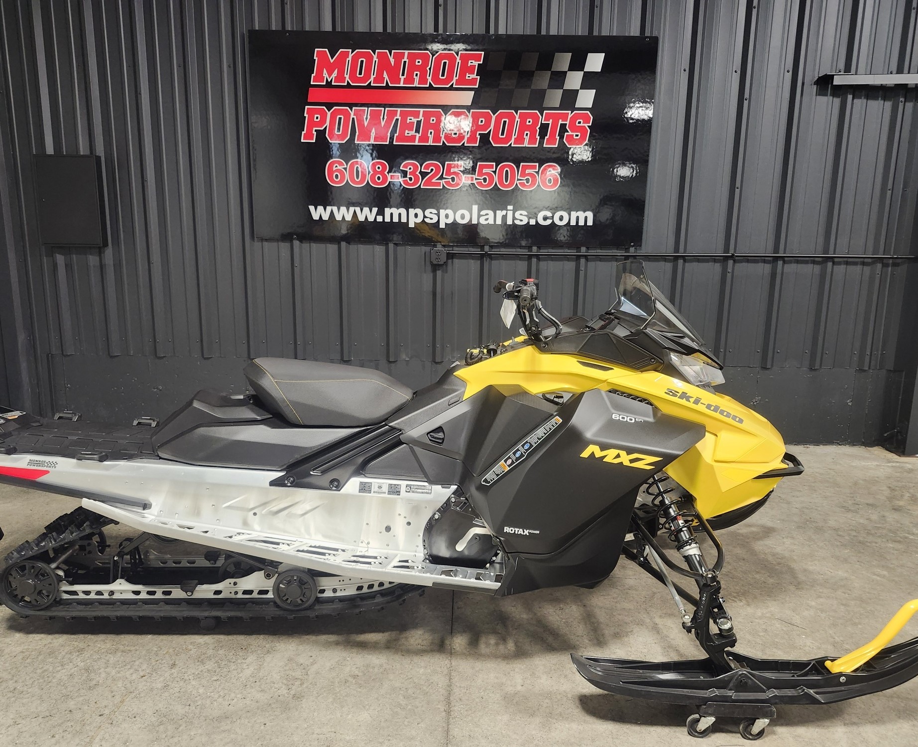 2025 Ski-Doo MXZ SPORT 600 EFI 137" - Photo 5