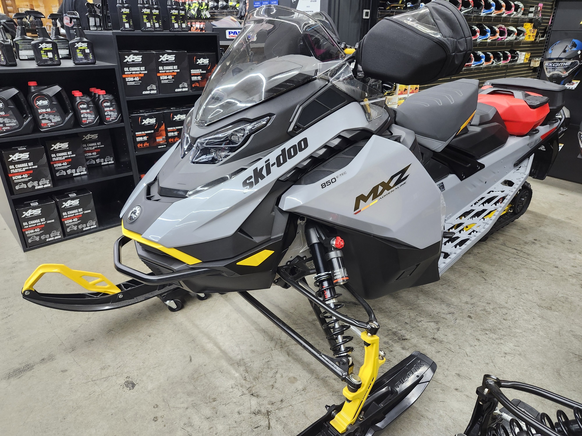 2025 Ski-Doo MXZ BLIZZARD 850 ETEC