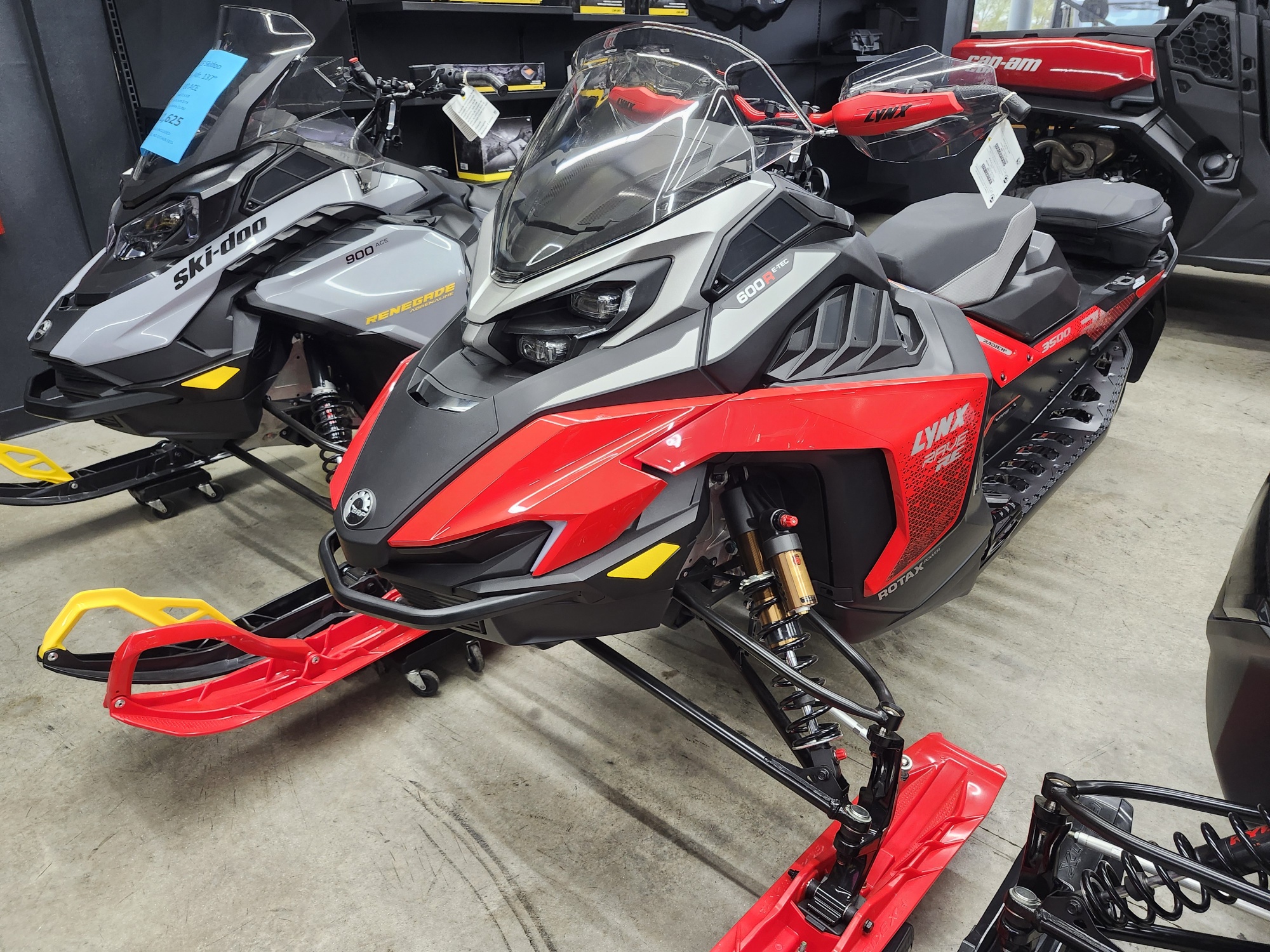 2025 Lynx RAVE RE 600 ETEC 137"