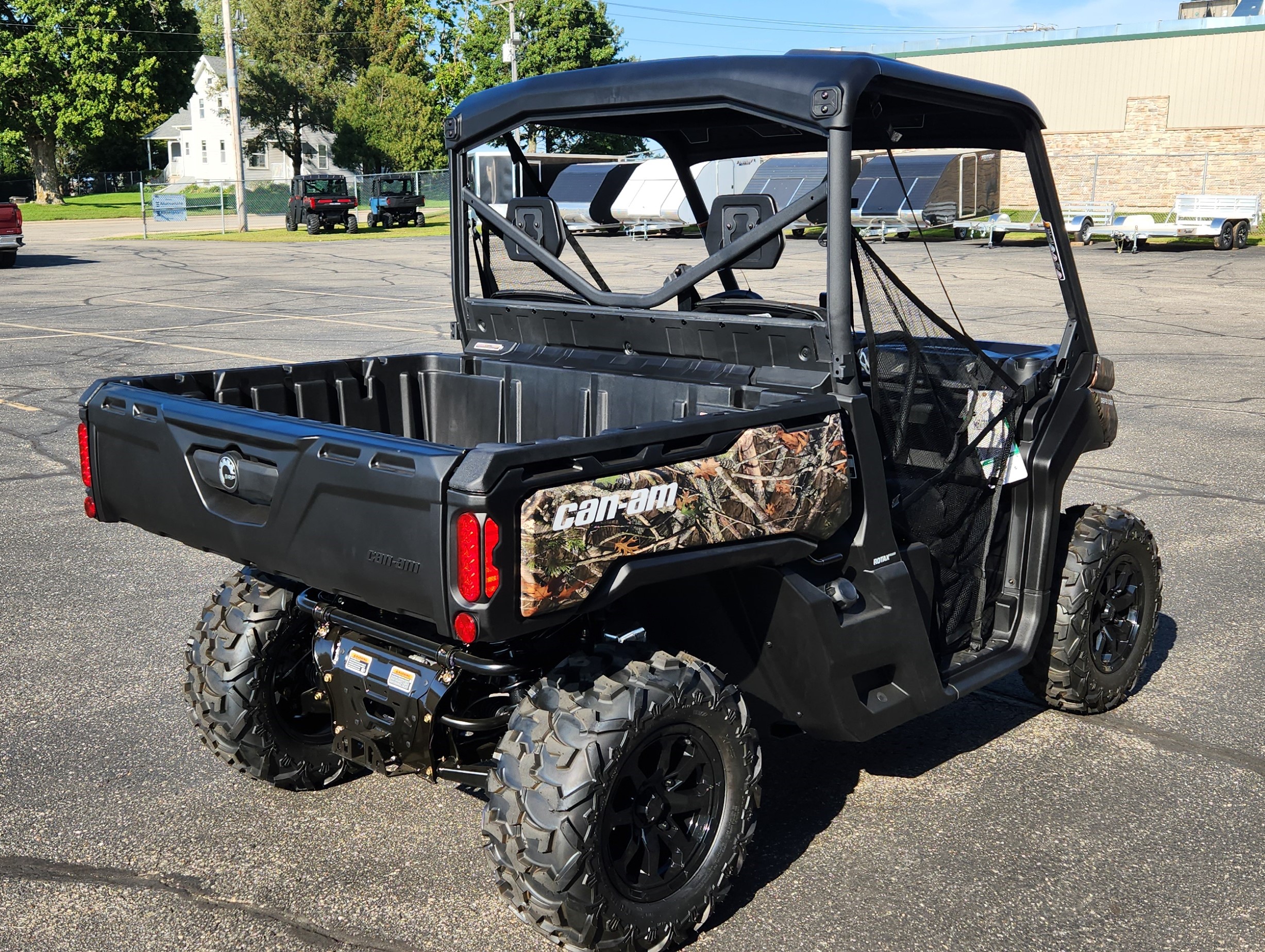 2025 Can-Am Defender HD 9 XT CAMO - Photo 2