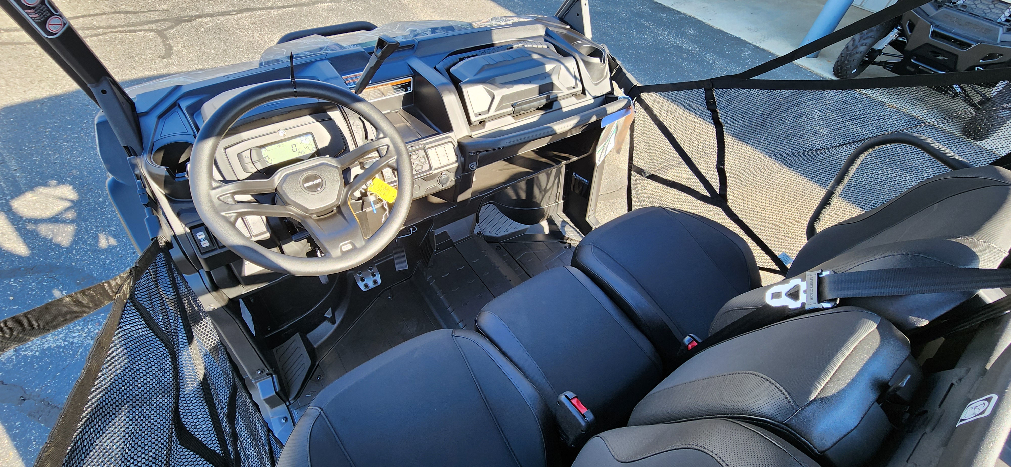 2025 Can-Am Defender HD 9 XT CAMO - Photo 4