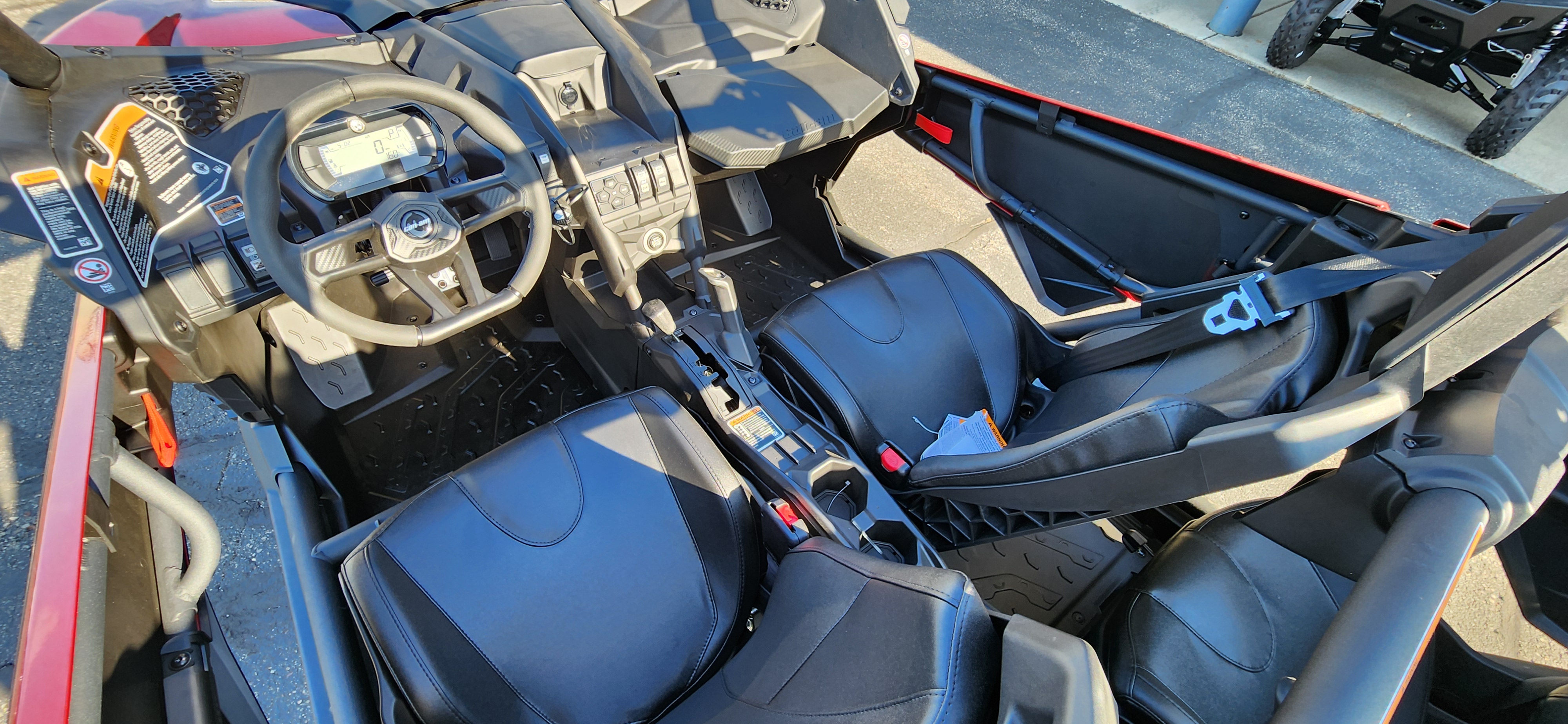 2025 Can-Am Maverick Max DS Turbo Sil/Red - Photo 3