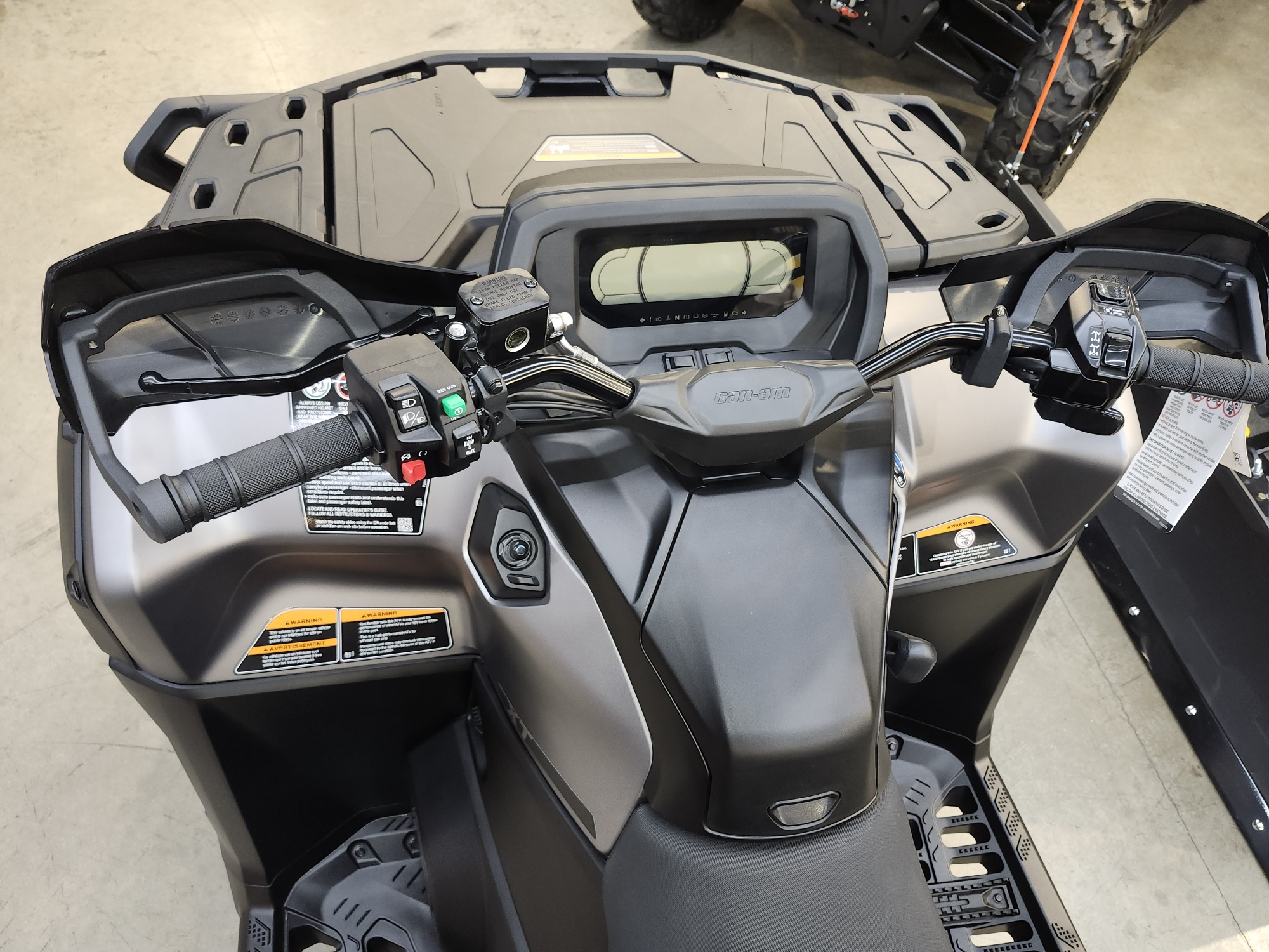 2026 Can-Am OUTLANDER MAX XT 850 GRAY - Photo 7