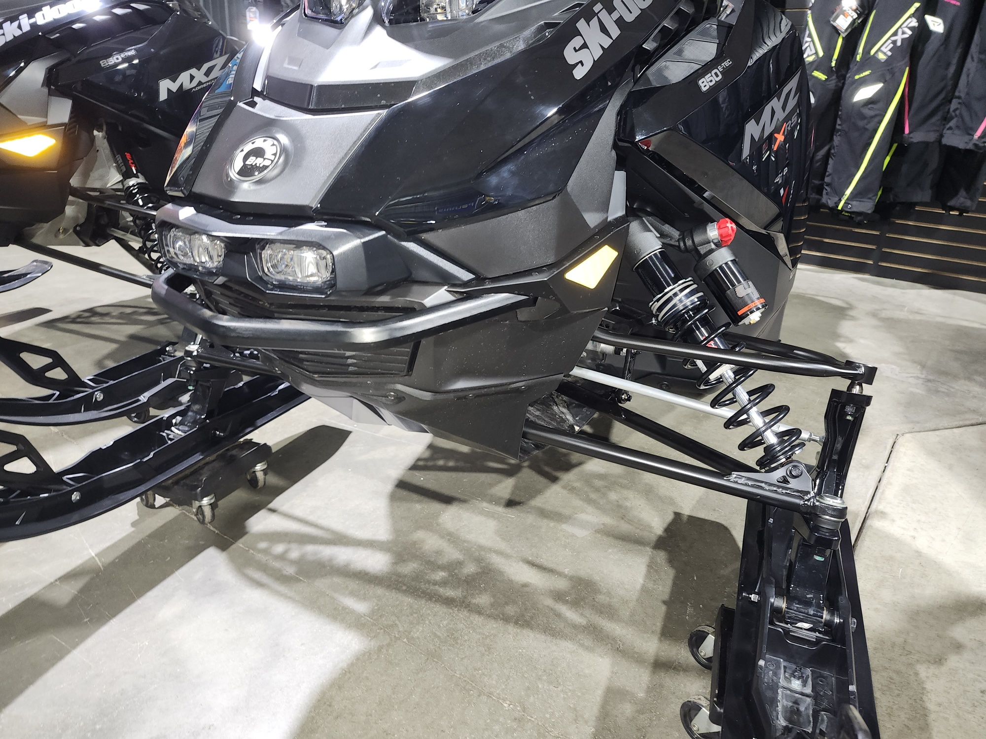 2025 Ski-Doo MXZ XR-S 850 - Photo 4