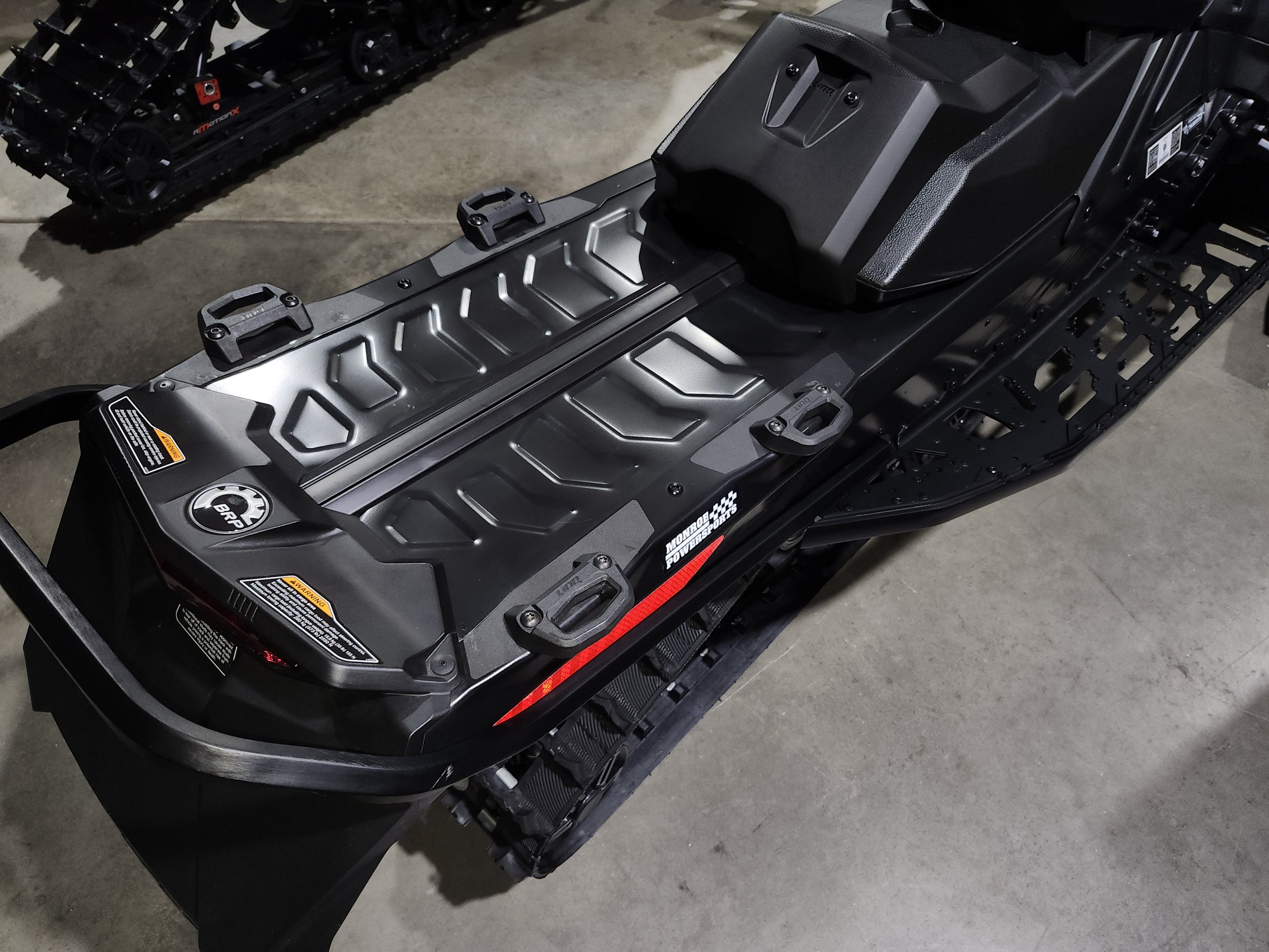 2025 Ski-Doo MXZ XR-S 850 - Photo 10