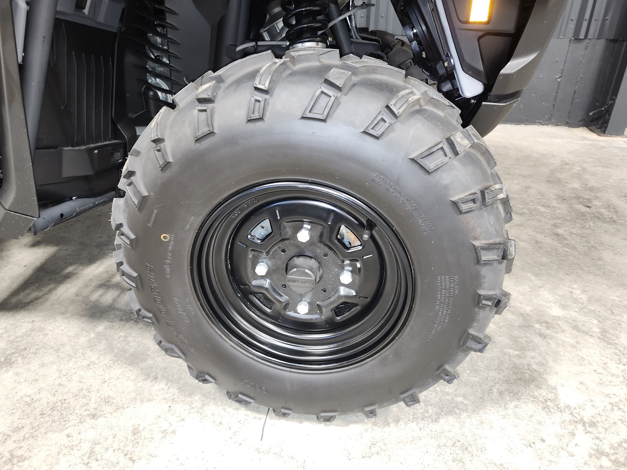 2025 Can-Am Outlander 500 DPS Gray/Red - Photo 5