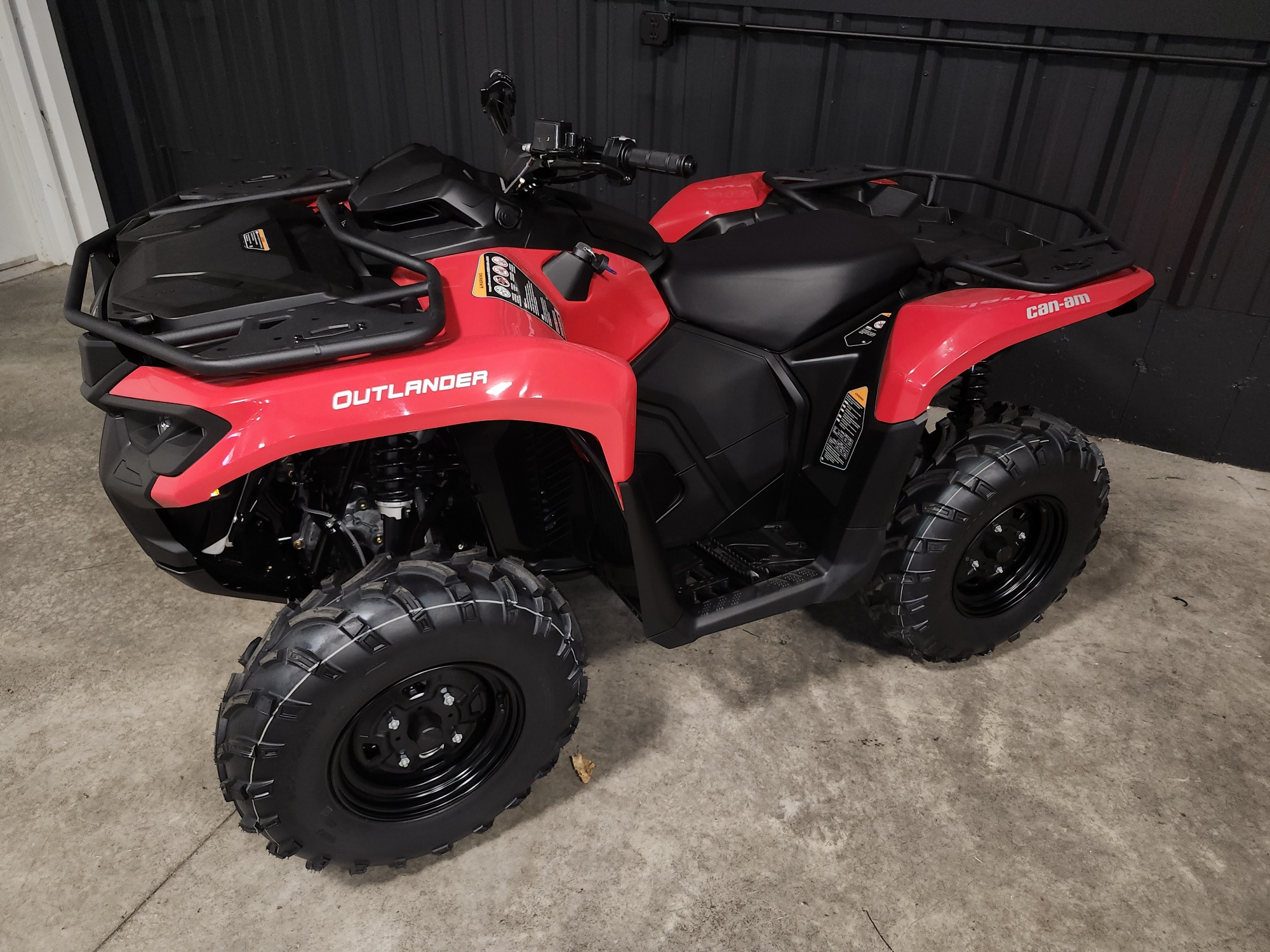 2025 Can-Am Outlander 500 DPS Red - Photo 2