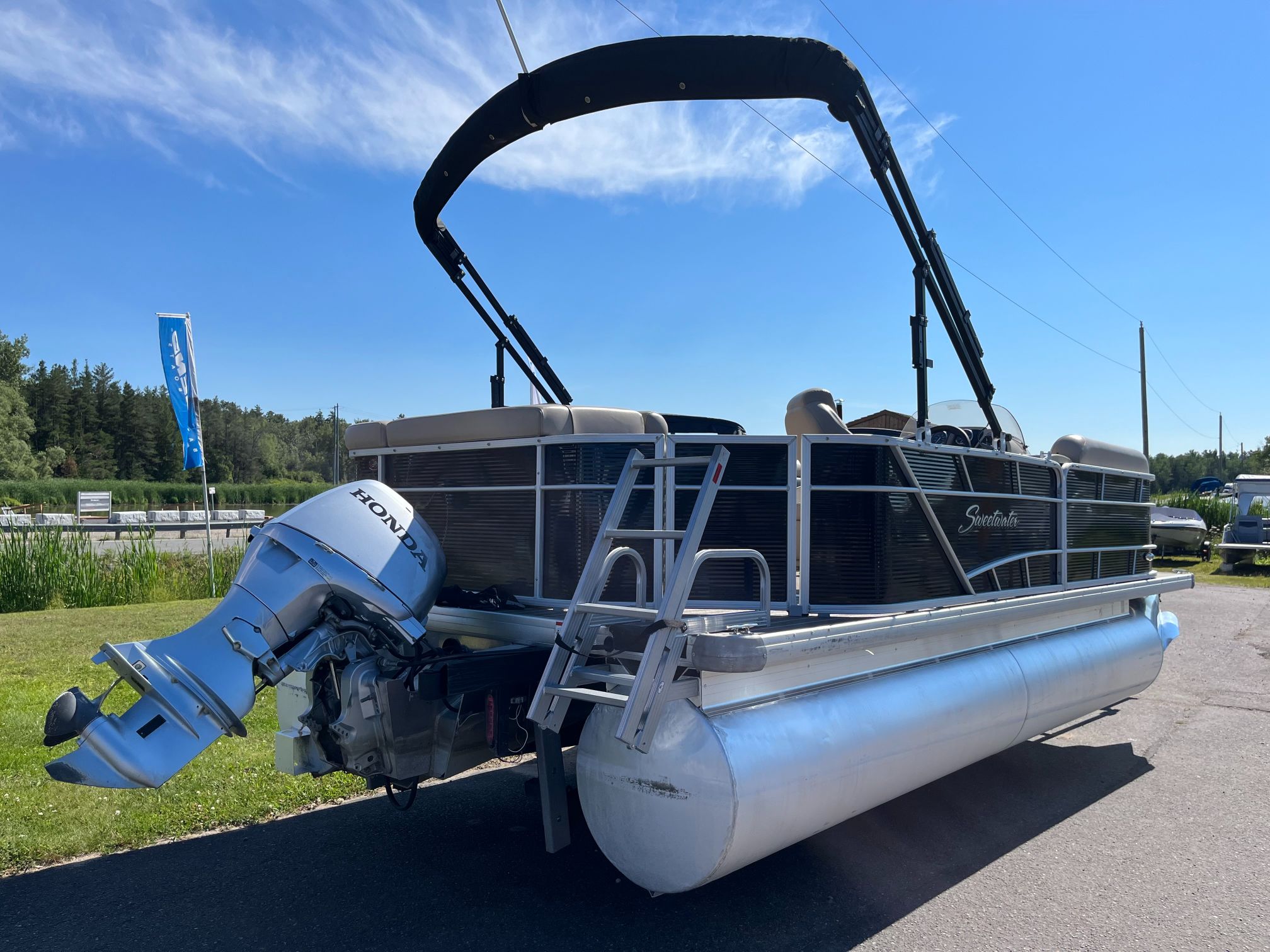 Used Pontoons and Pontoon Loonie Toons Pontoons & Powersports Desbarats