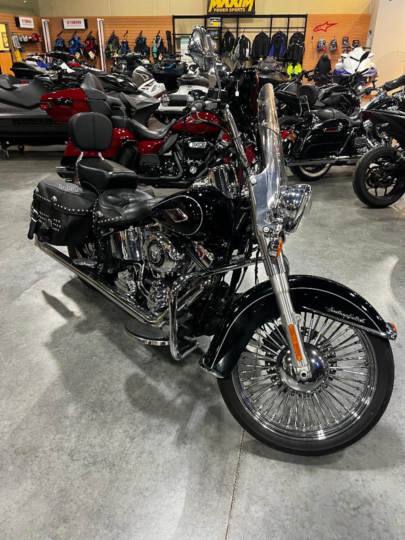 2014 Harley-Davidson® FLSTC Heritage Softail Classic - Color Option