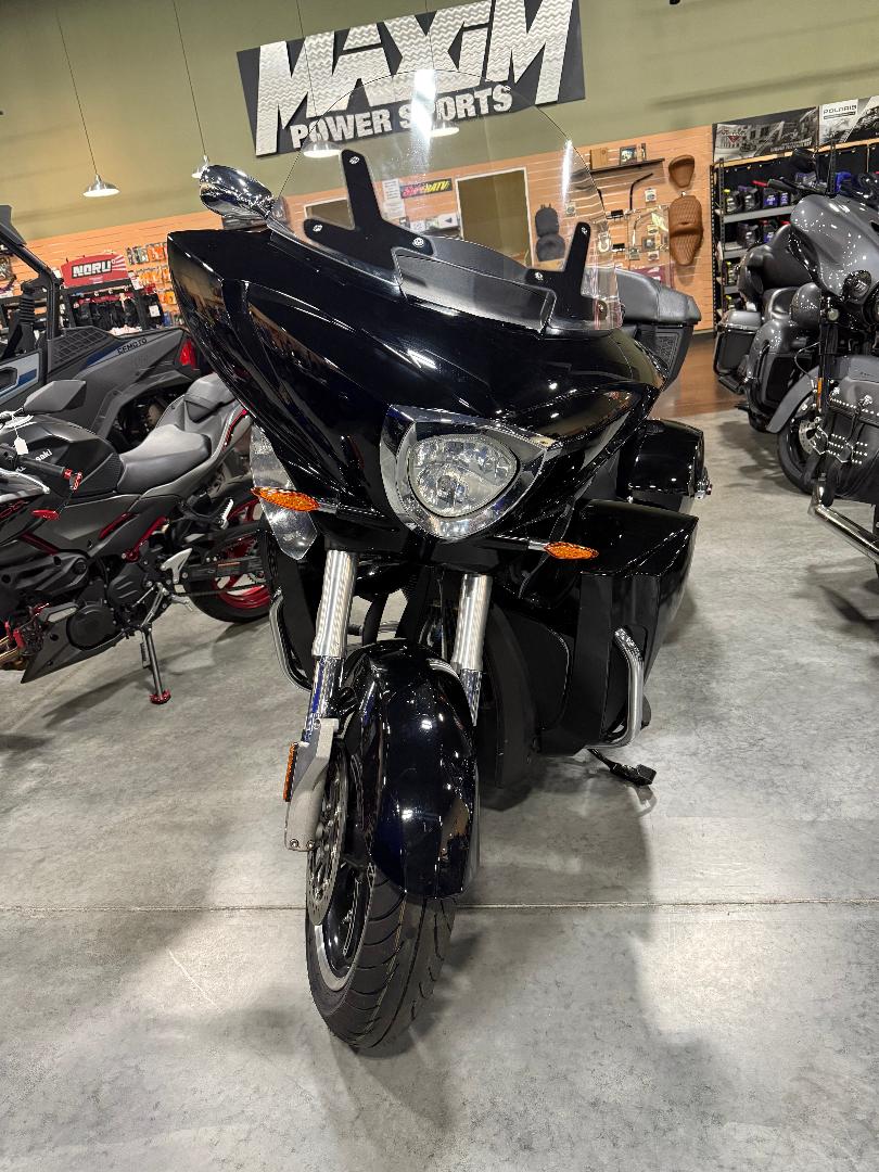 2016 Victory Motorcycles Cross Country Tour® - Photo 2