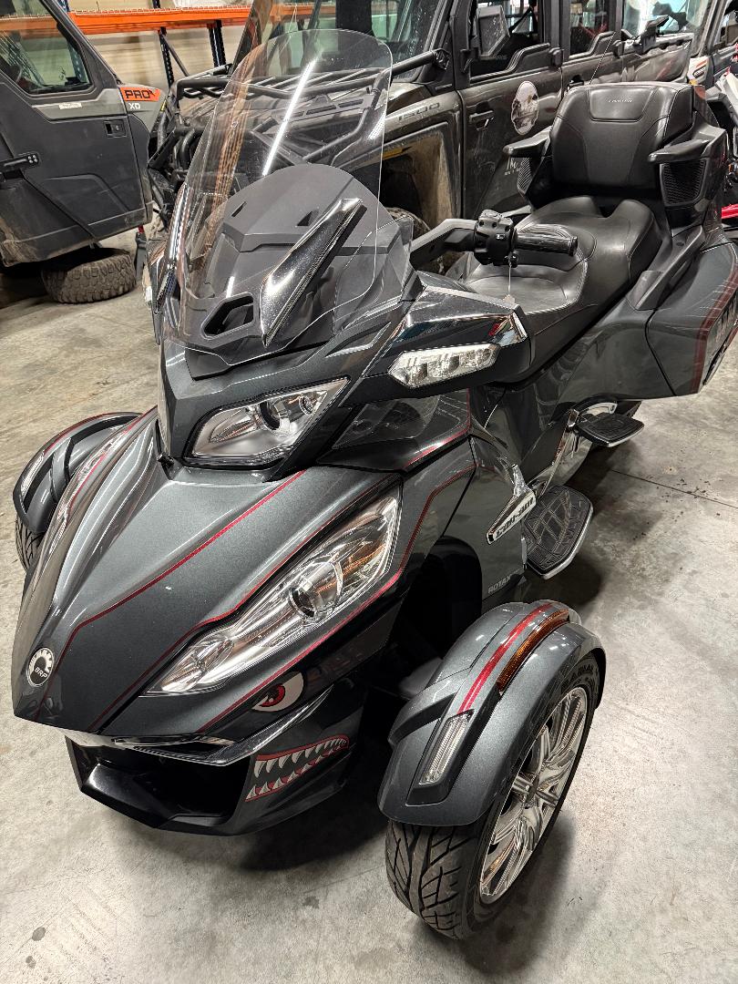 2018 Can-Am Spyder RT Limited SE6 - Chrome Trim