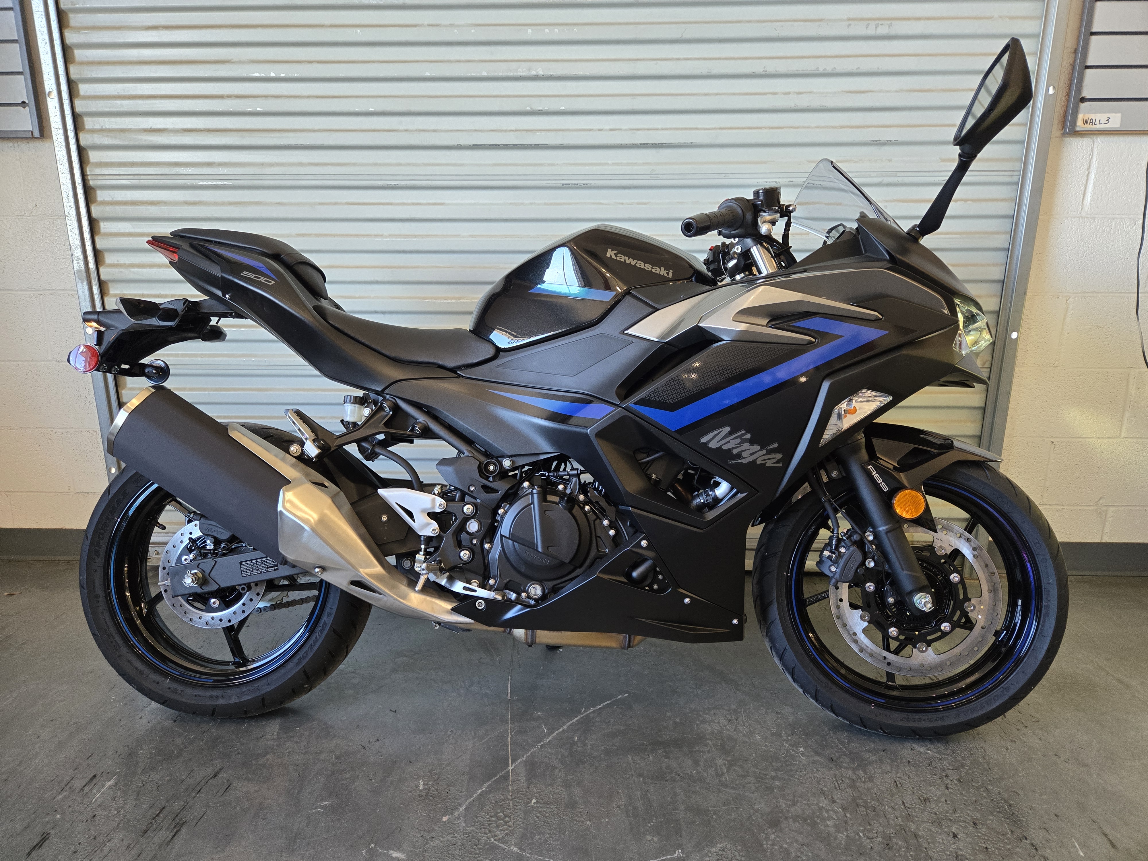2025 Kawasaki Ninja 500 ABS