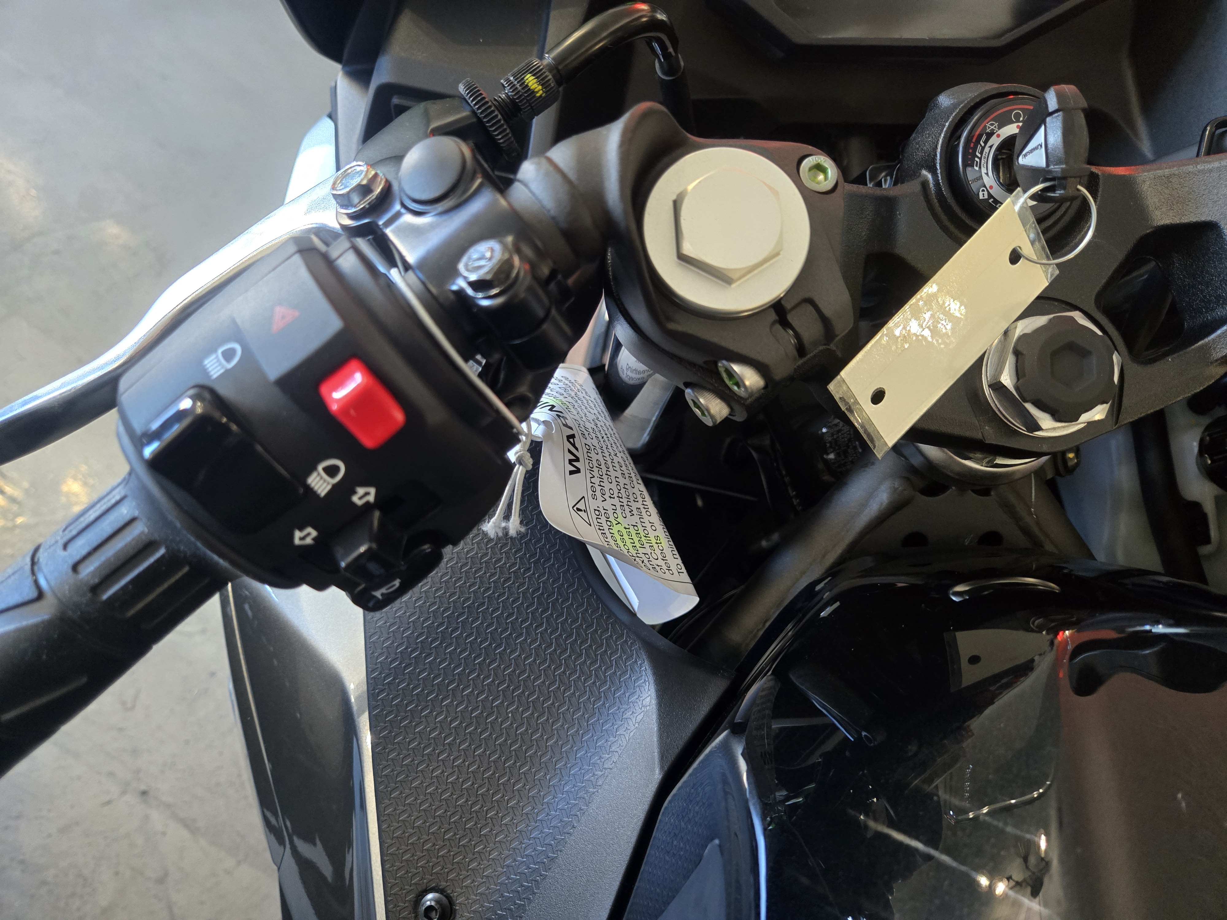 2025 Kawasaki Ninja 500 ABS - Photo 6