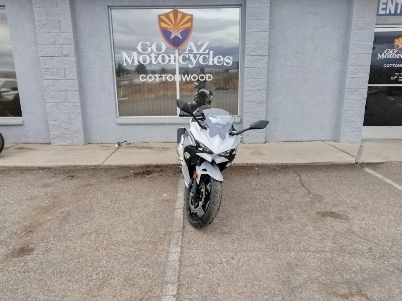 2025 Kawasaki Ninja 500 - Photo 3