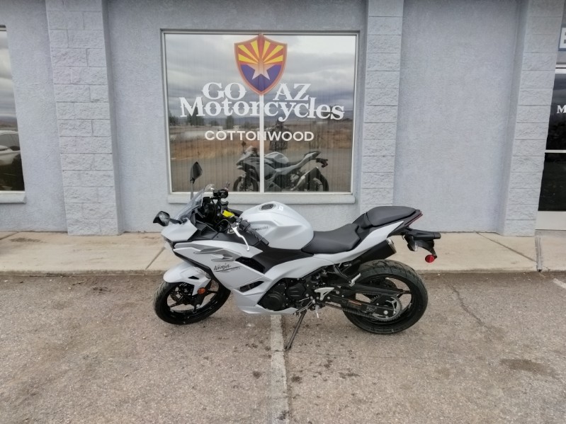 2025 Kawasaki Ninja 500 - Photo 5