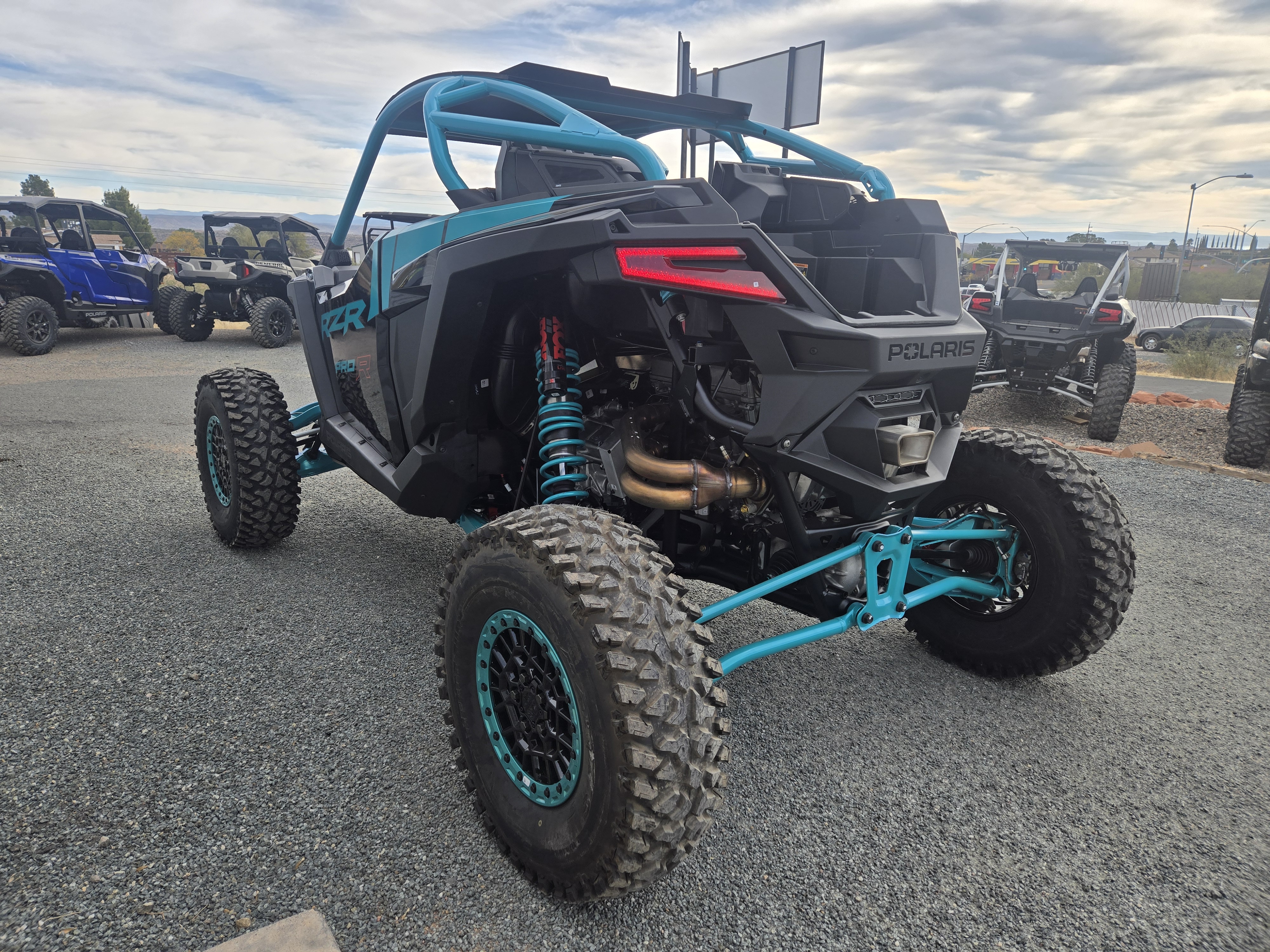 2025 Polaris RZR Pro R Ultimate - Photo 6