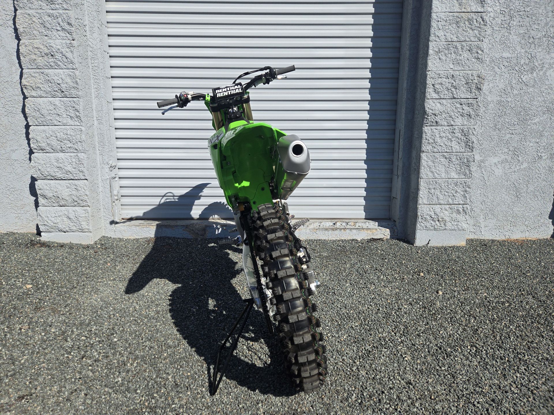 2025 Kawasaki KX 450 - Photo 4