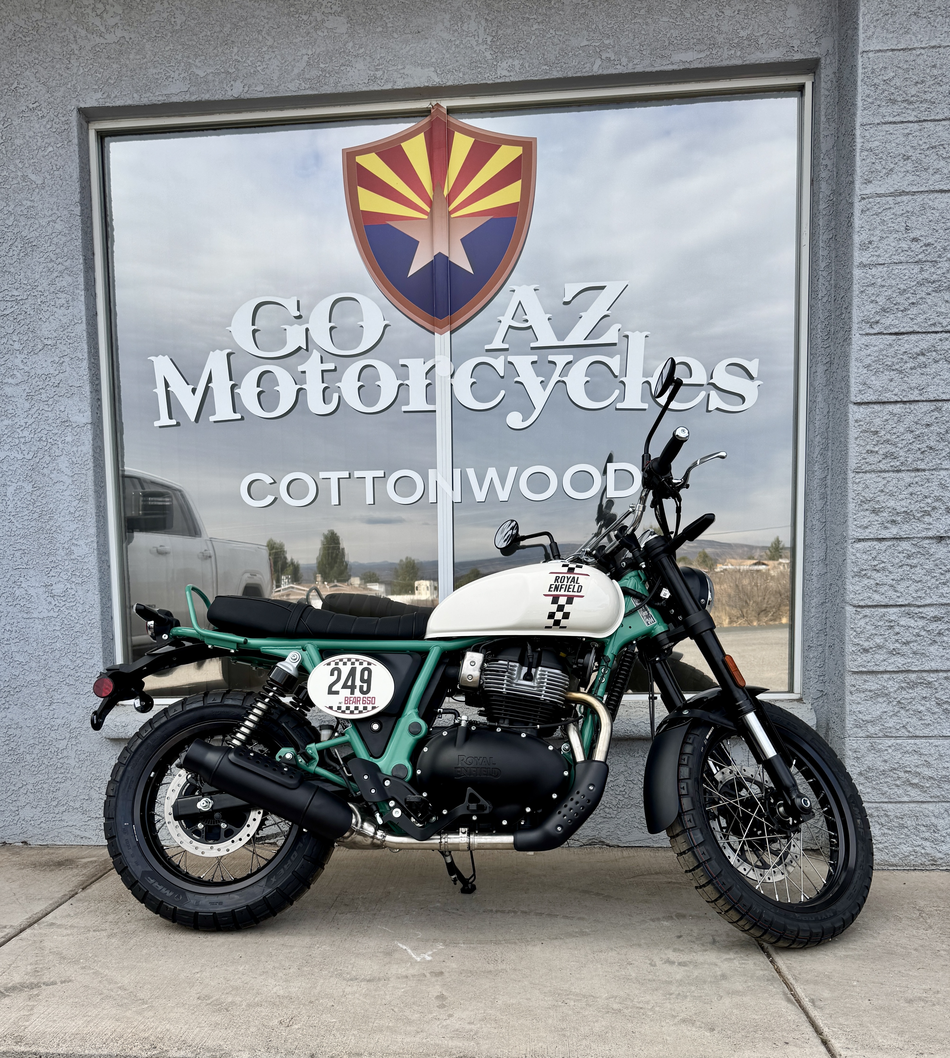2025 Royal Enfield VSNB30WM - Photo 3
