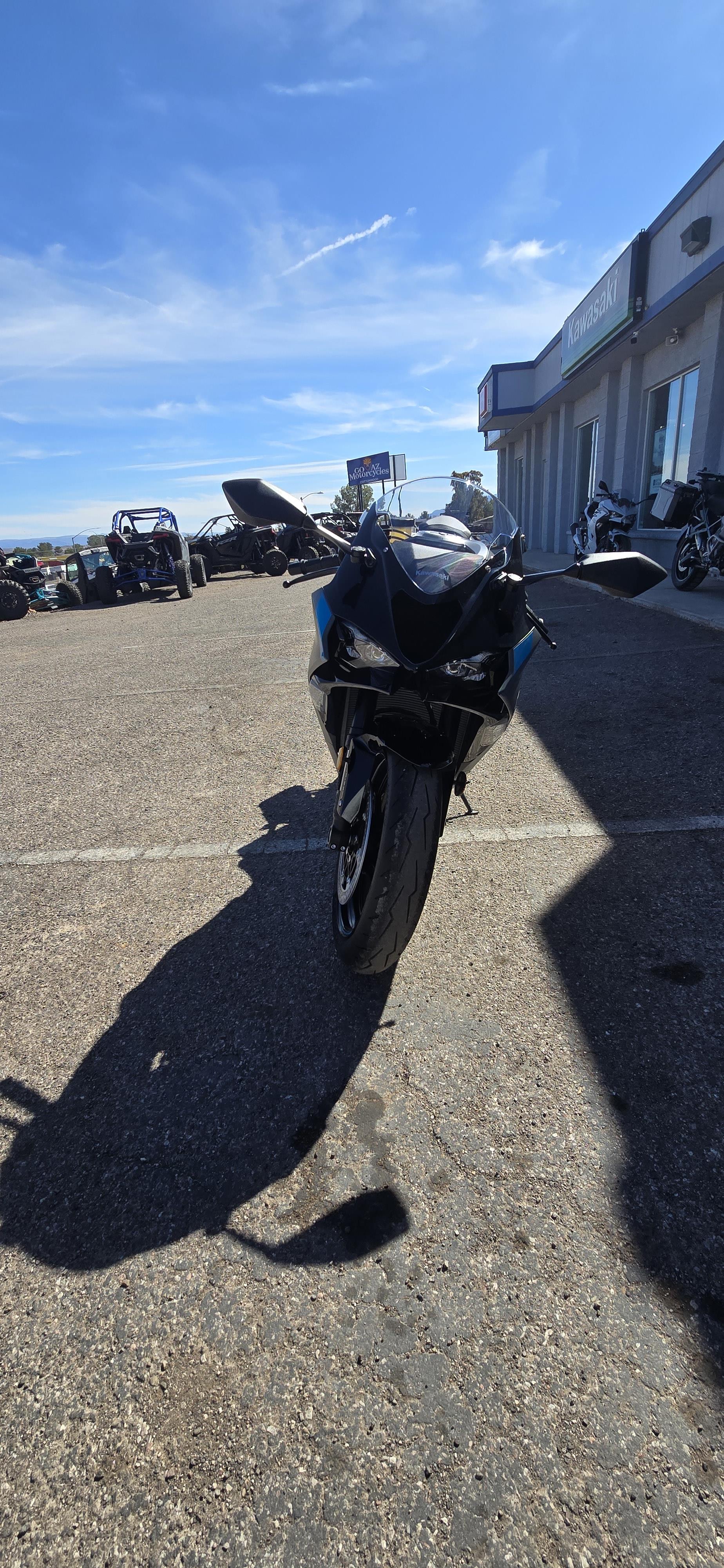 2025 Kawasaki Ninja ZX-6R ABS - Photo 2