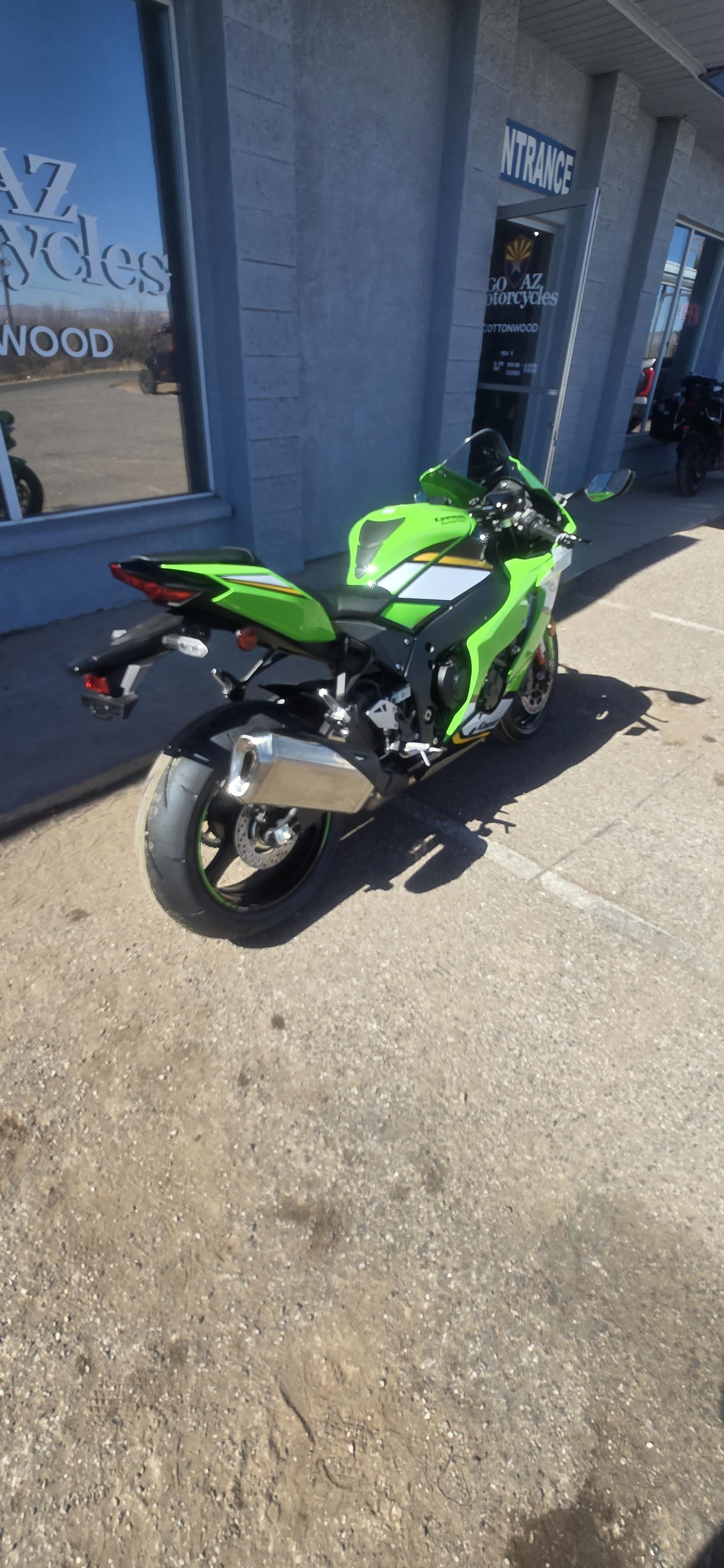 2025 Kawasaki Ninja ZX-10R KRT - Photo 2