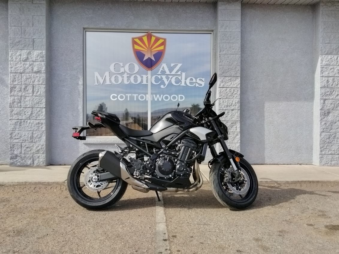 2025 Kawasaki Z900 ABS - Photo 2